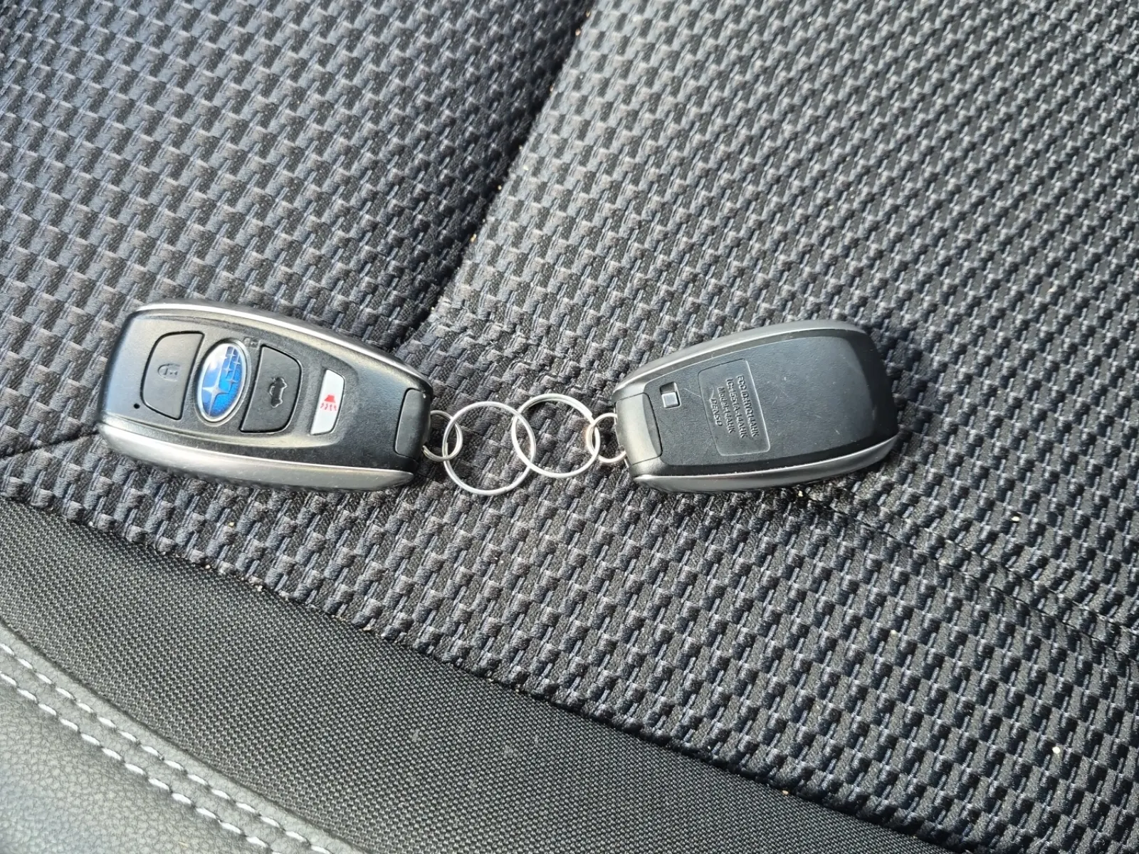 Keys/Fobs/Manual Photo