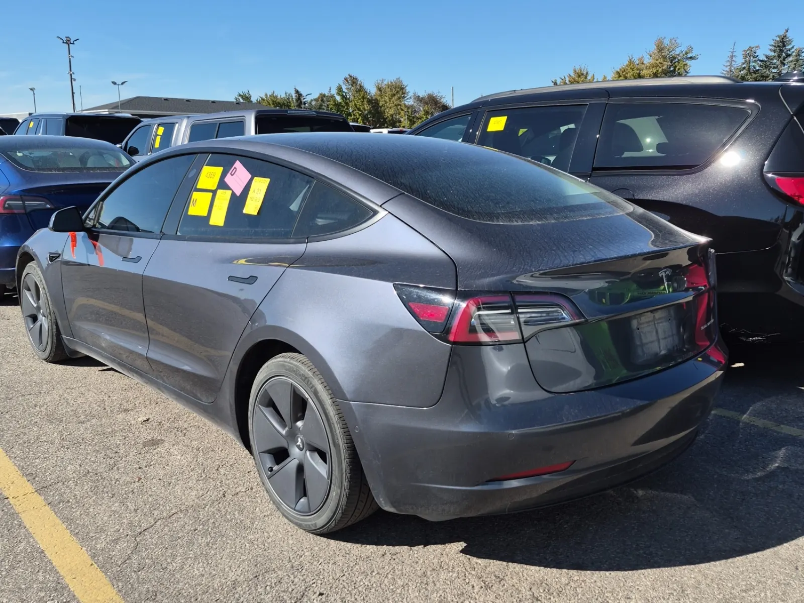 Driver Rear 3/4 Photo