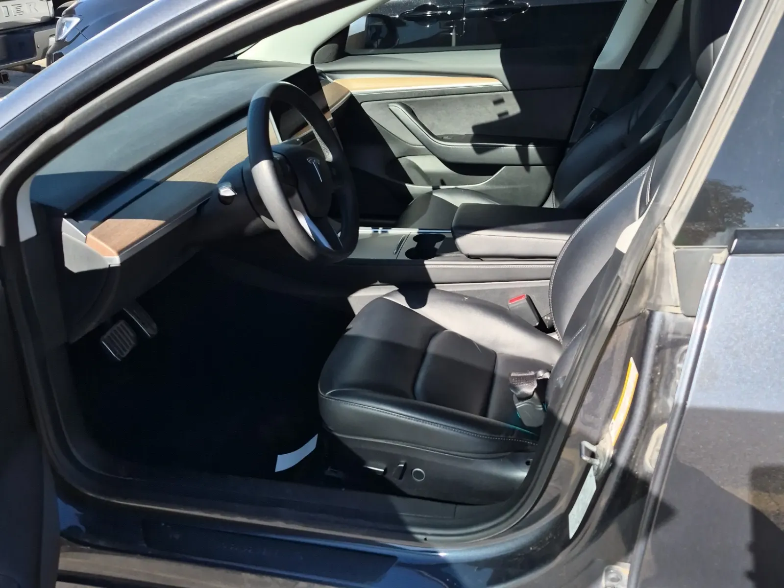 Front Interior Photo