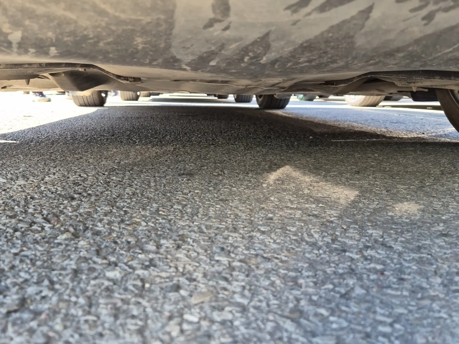 Undercarriage - Rear Photo