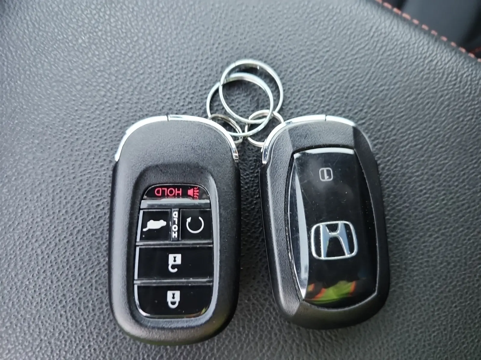 Keys/Fobs/Manual Photo