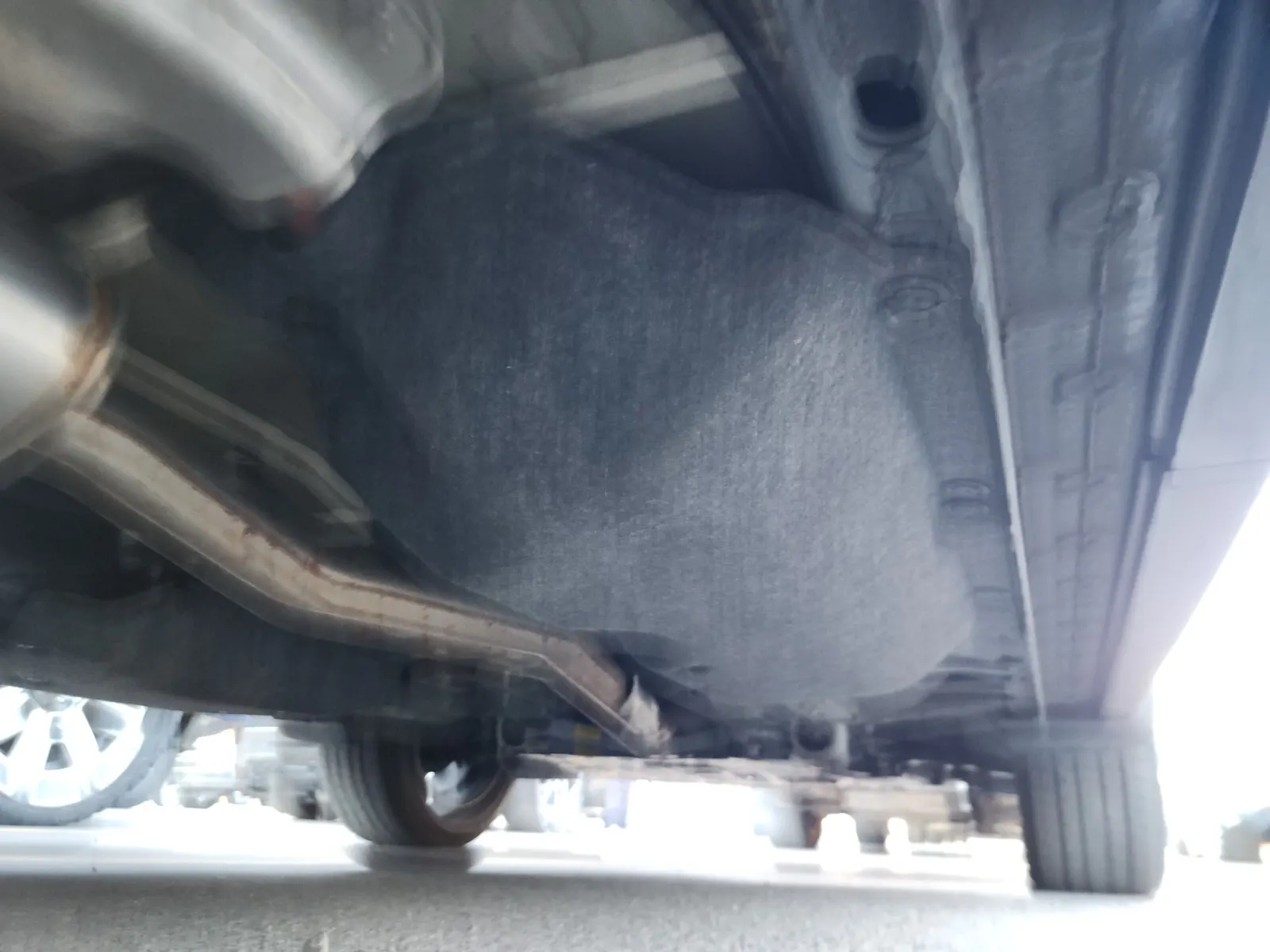 Undercarriage - Passenger Photo