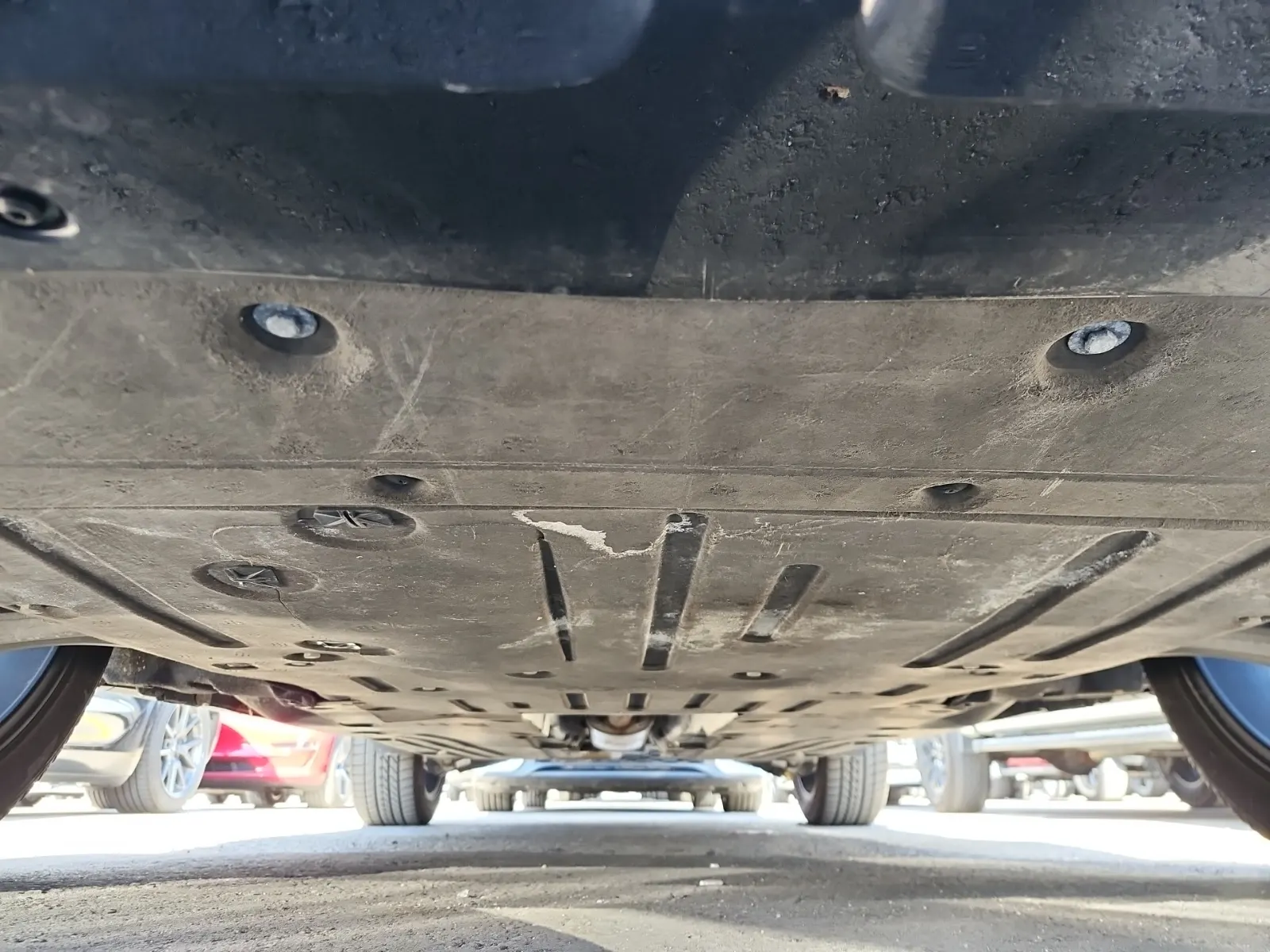 Undercarriage - Front Photo