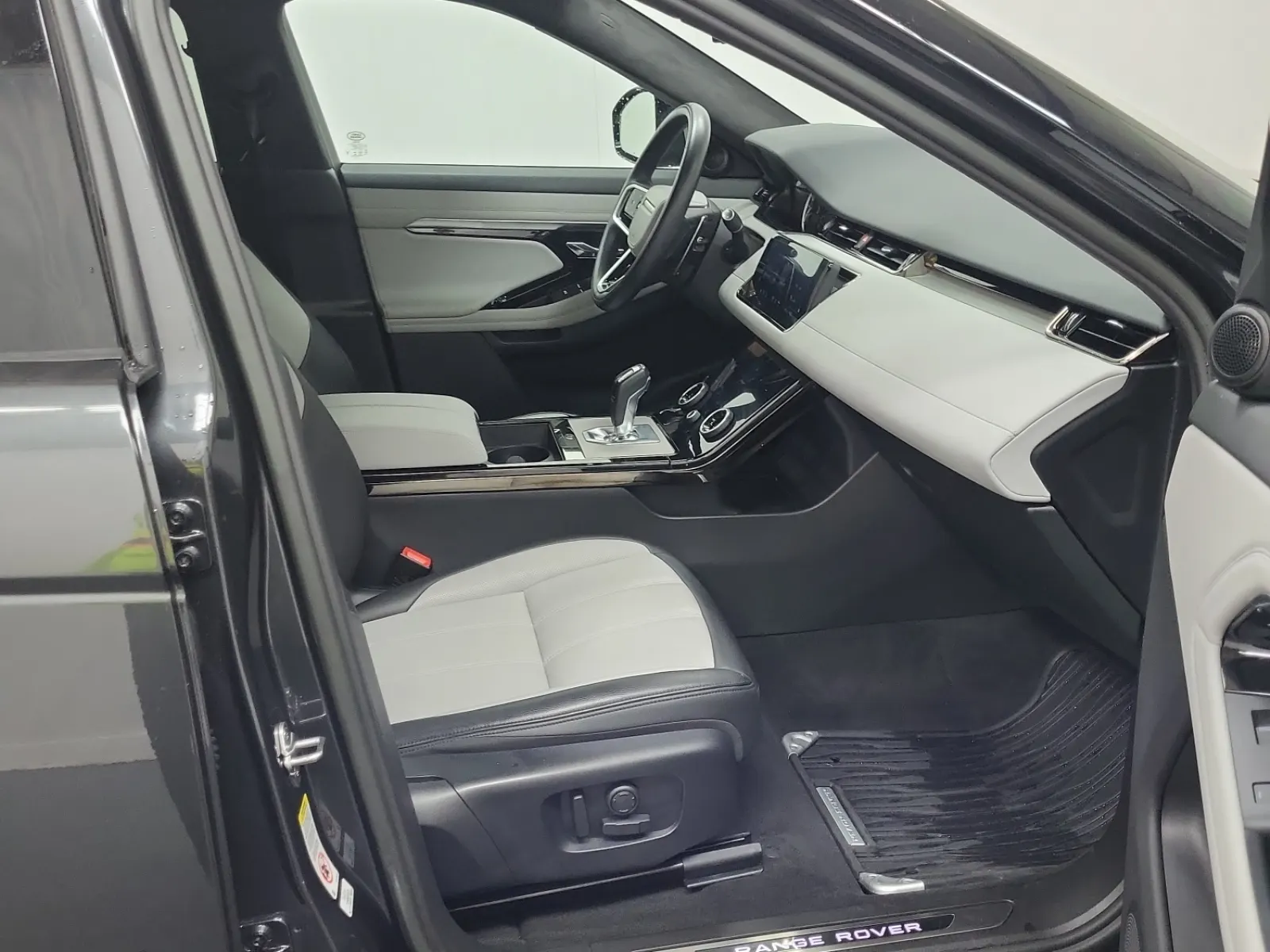 Right Side Interior Photo