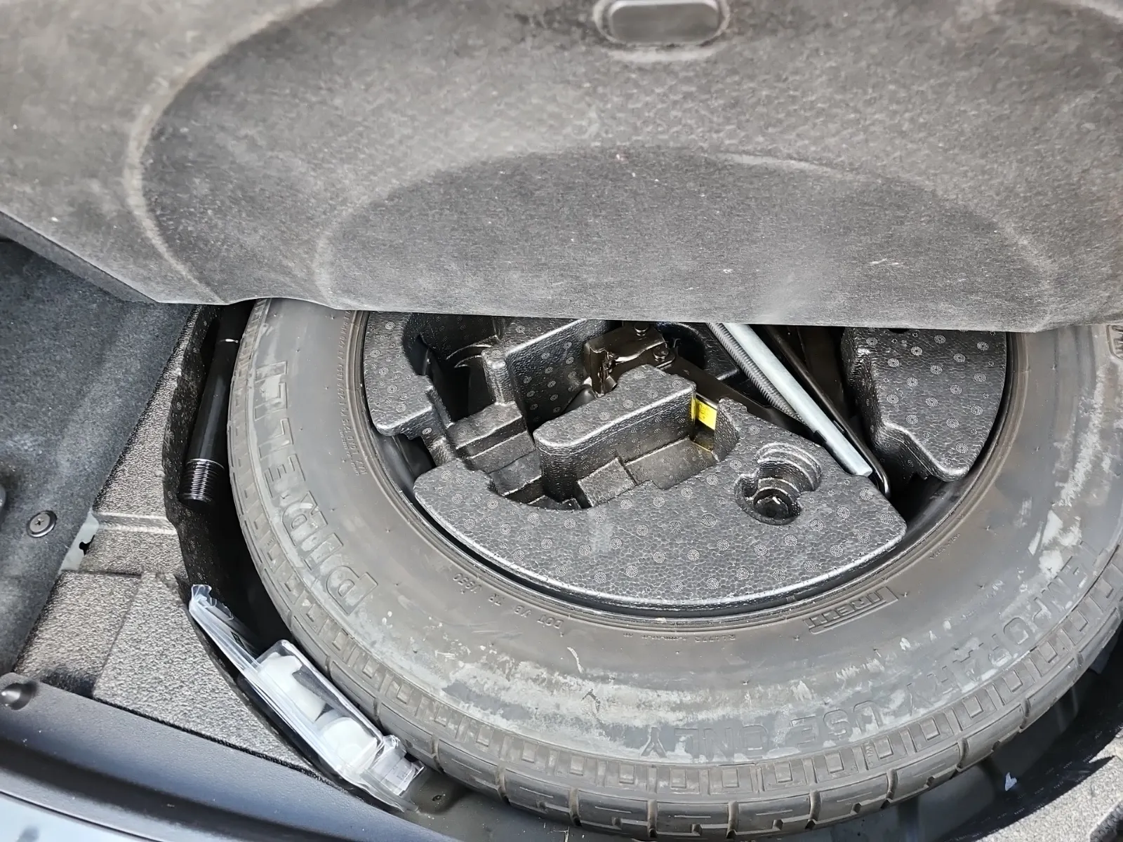 Spare Tire & Wheel Photo