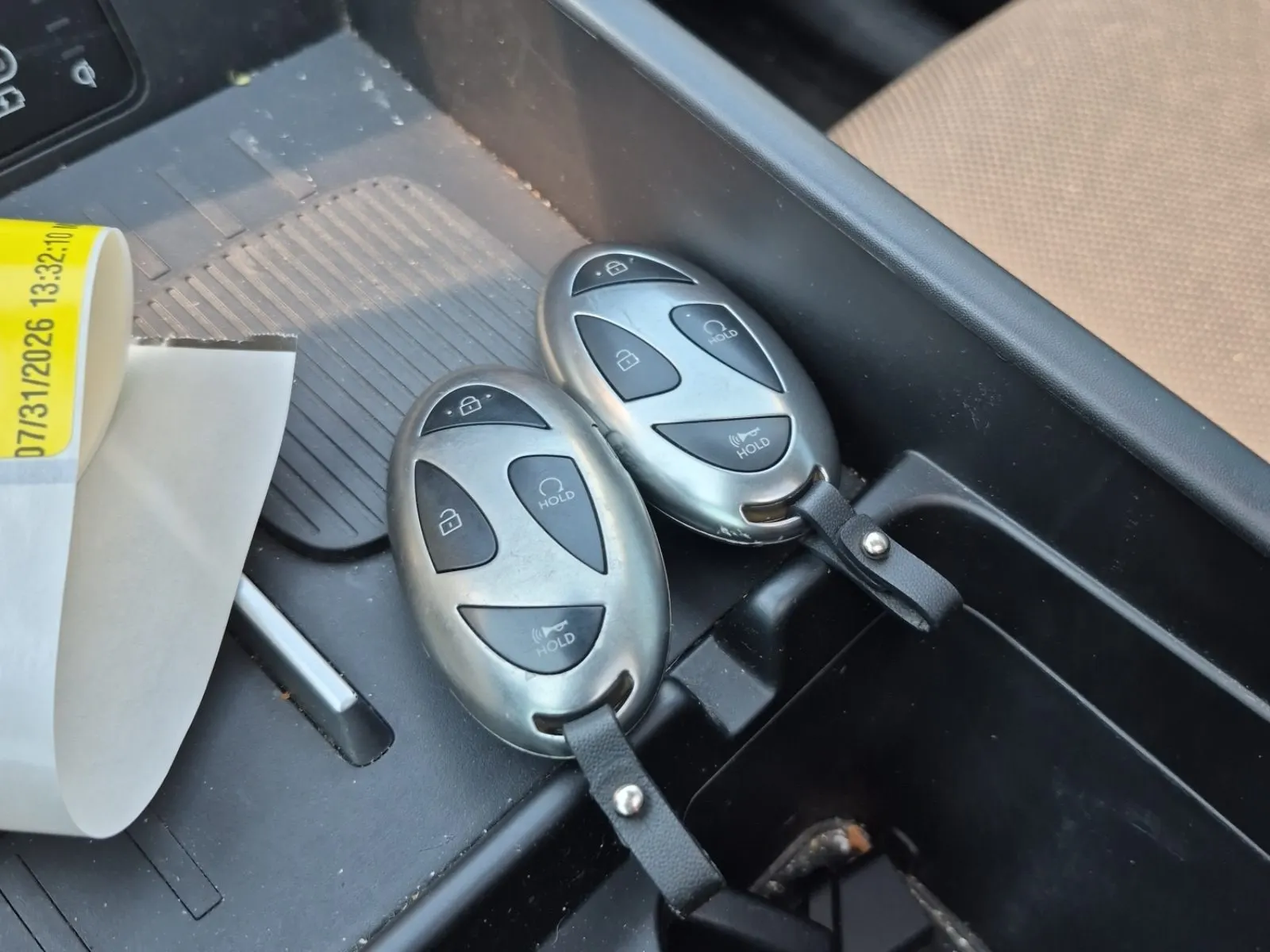 Keys/Fobs/Manual Photo