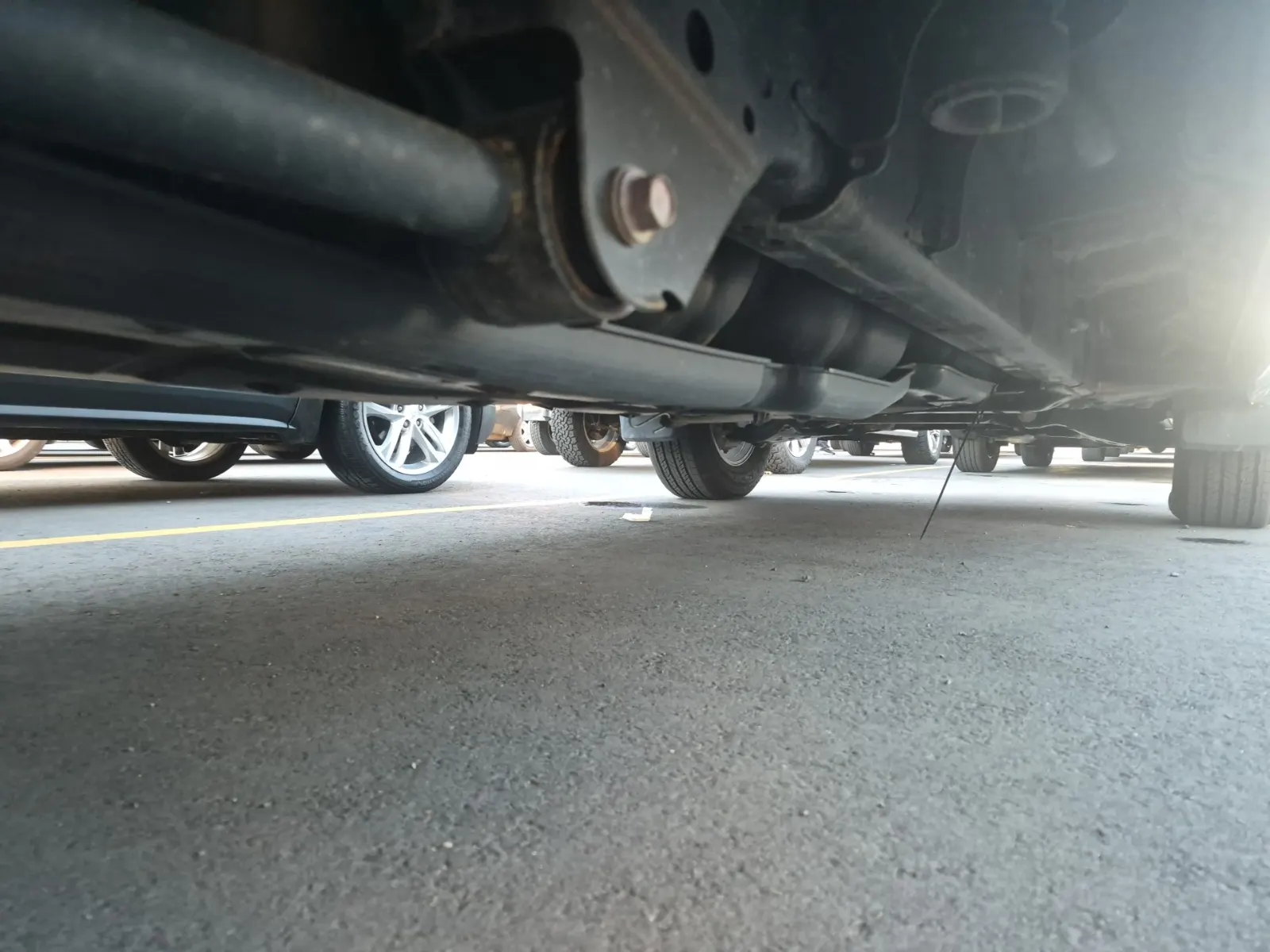 Undercarriage - Passenger Photo