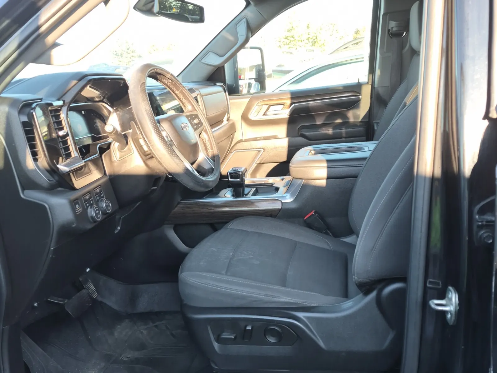 Front Interior Photo
