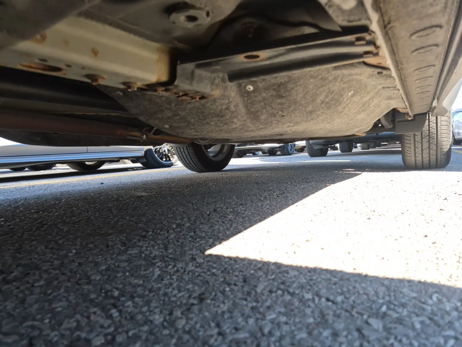 Undercarriage - Driver Photo