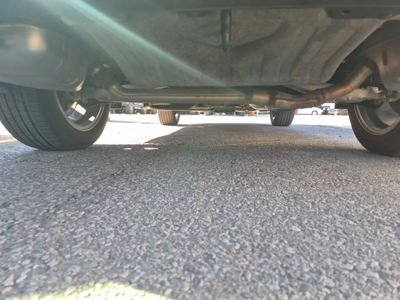 Undercarriage - Rear Photo