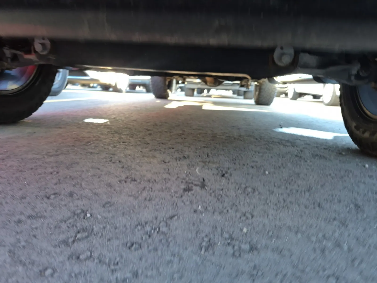 Undercarriage - Front Photo