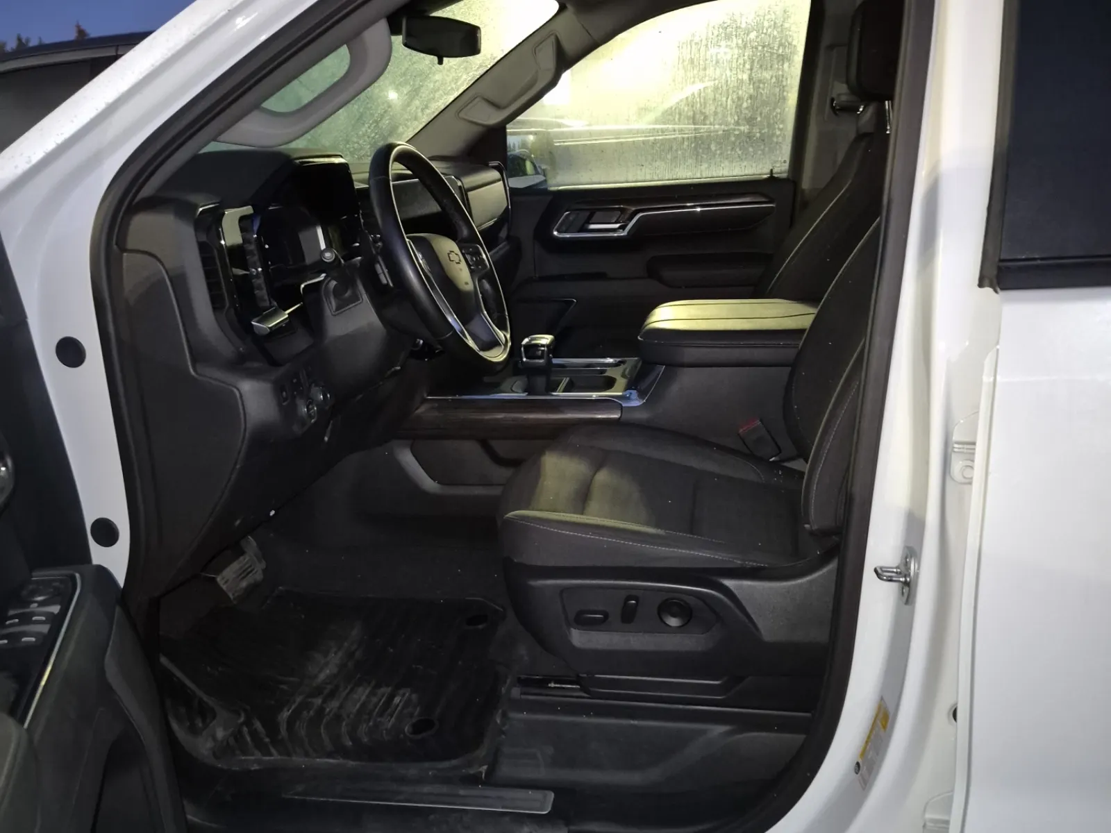 Front Interior Photo