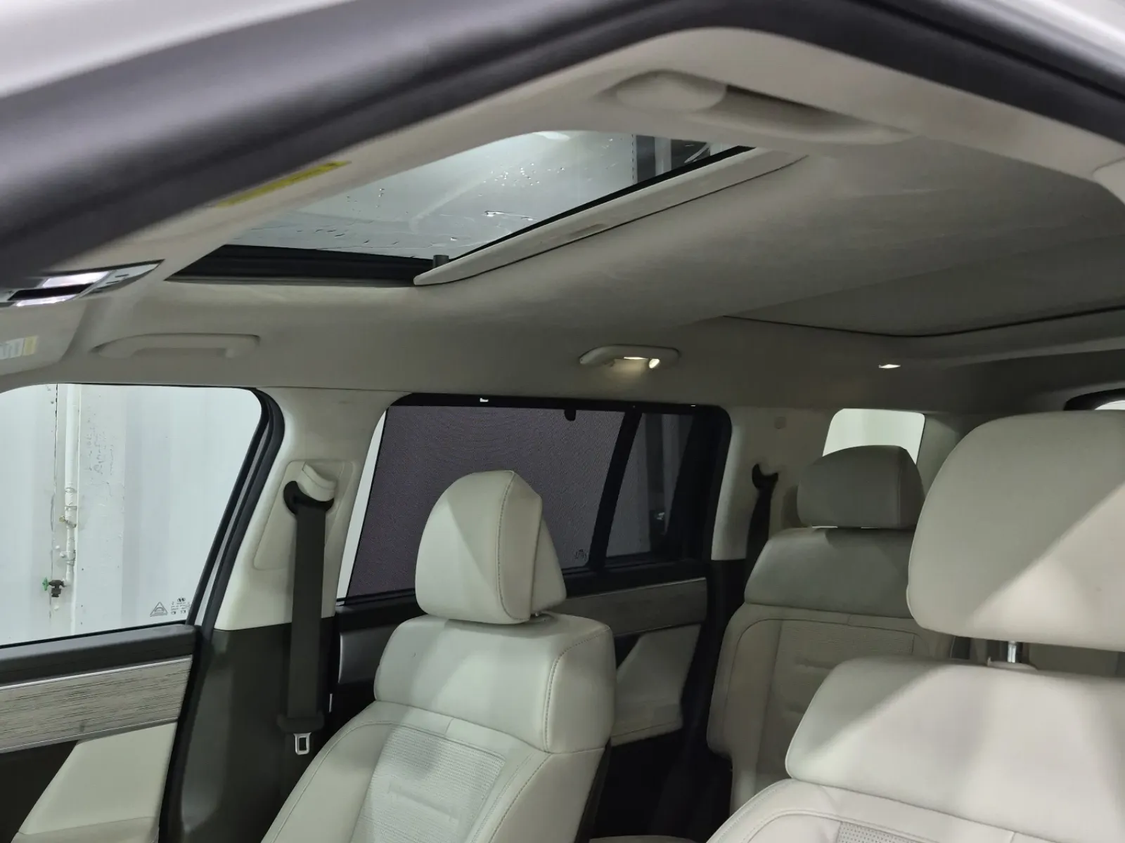 Interior Roof Photo