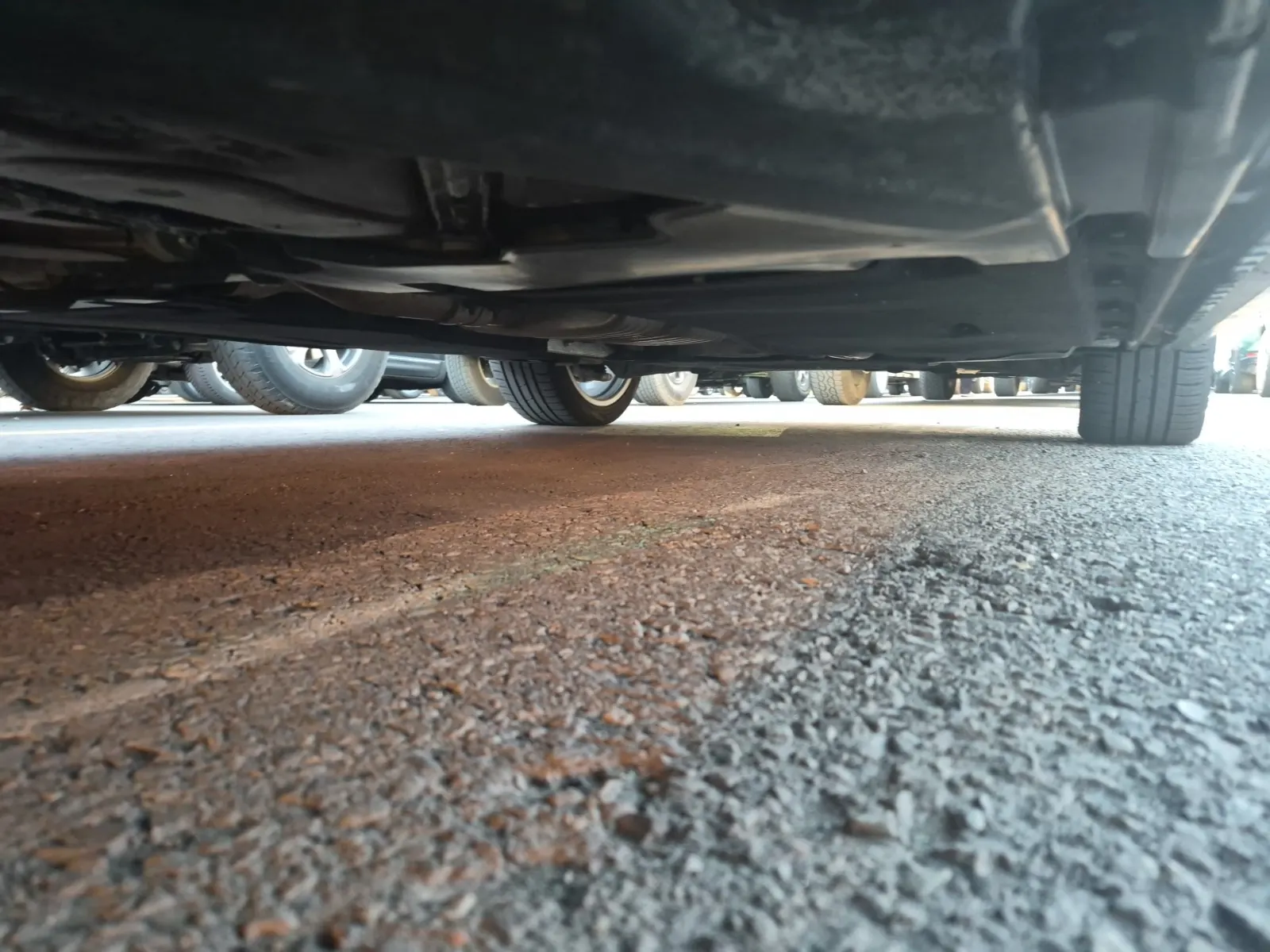Undercarriage - Passenger Photo