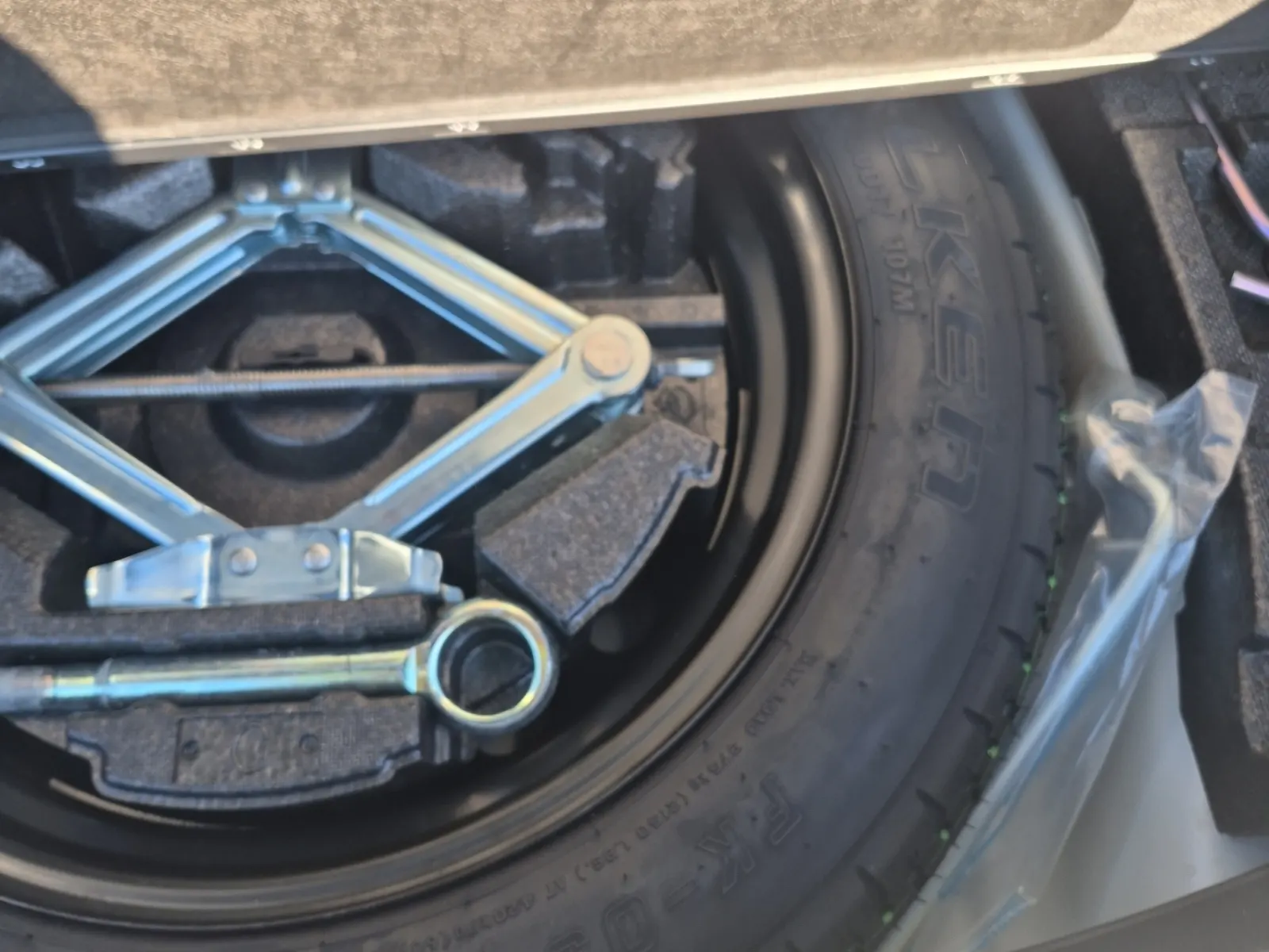 Spare Tire & Wheel Photo