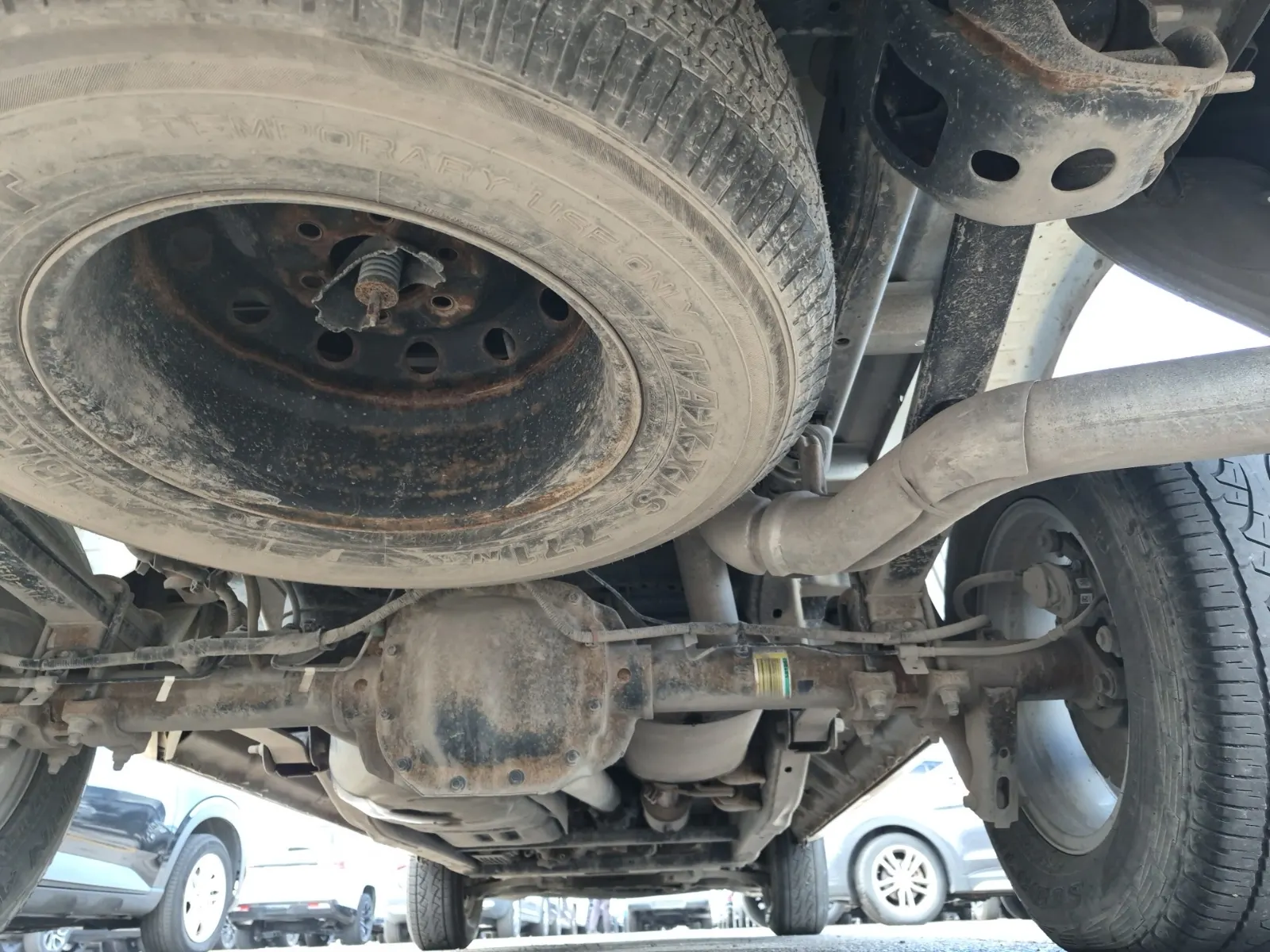 Undercarriage - Rear Photo