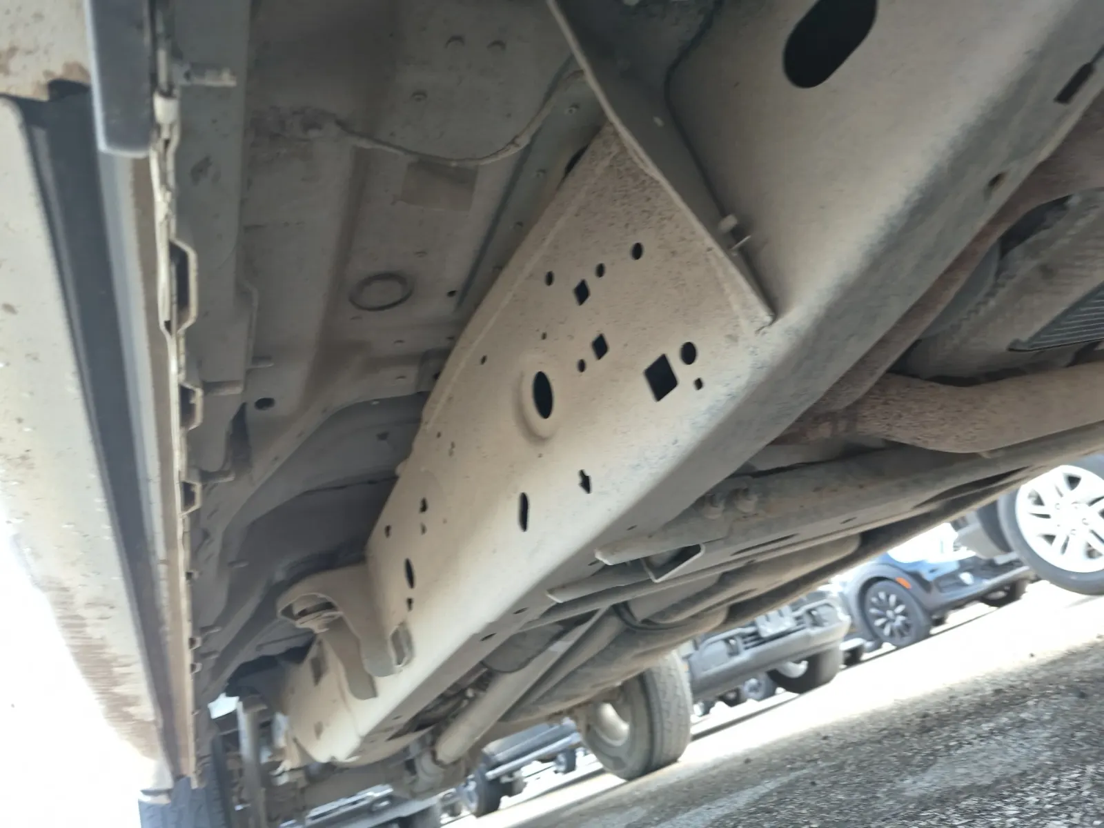 Undercarriage - Passenger Photo