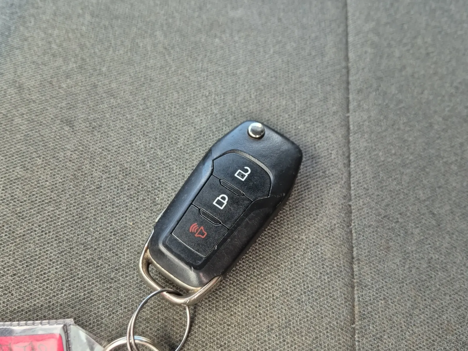 Keys/Fobs/Manual Photo