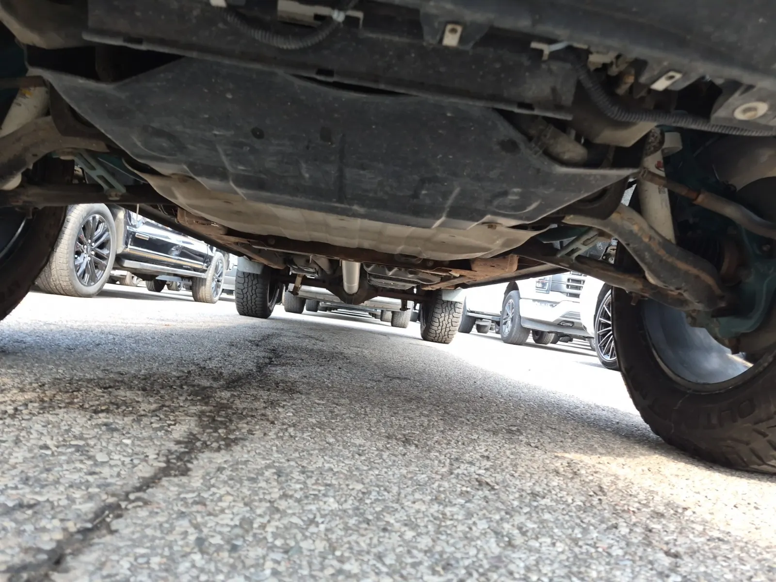 Undercarriage - Front Photo