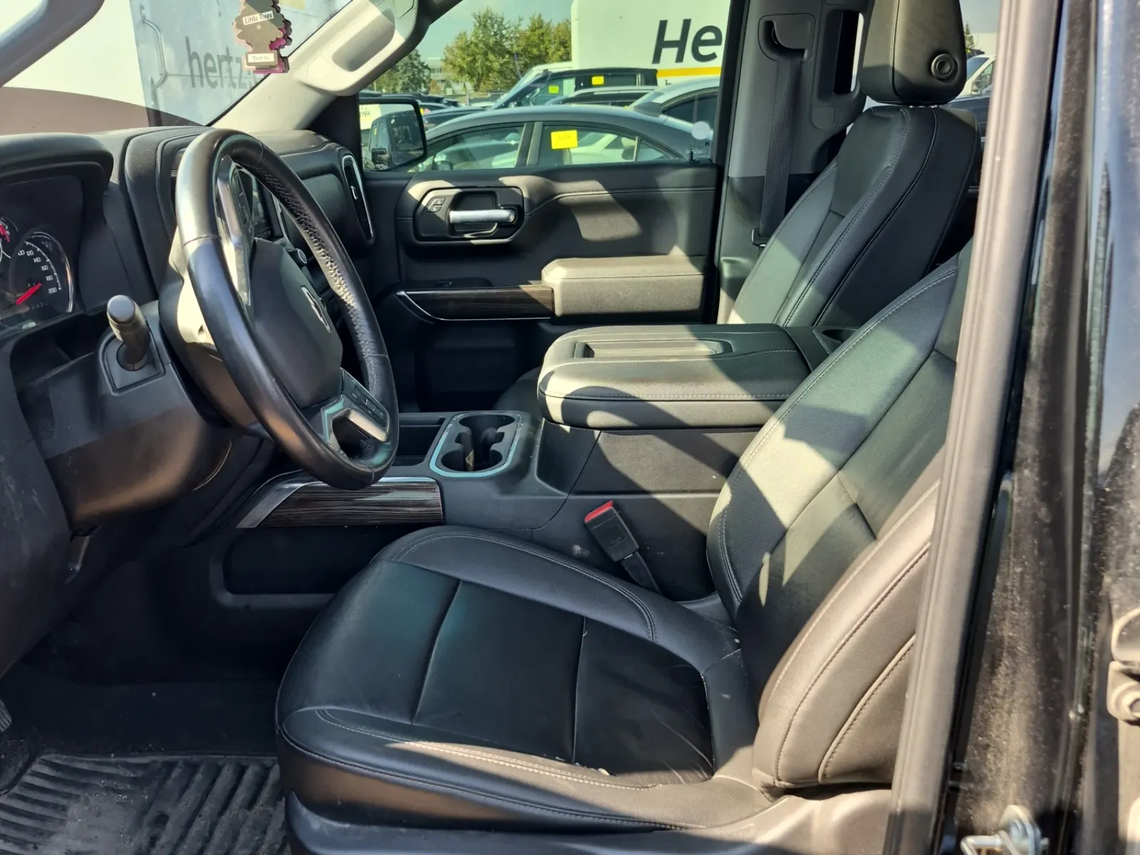 Front Interior Photo