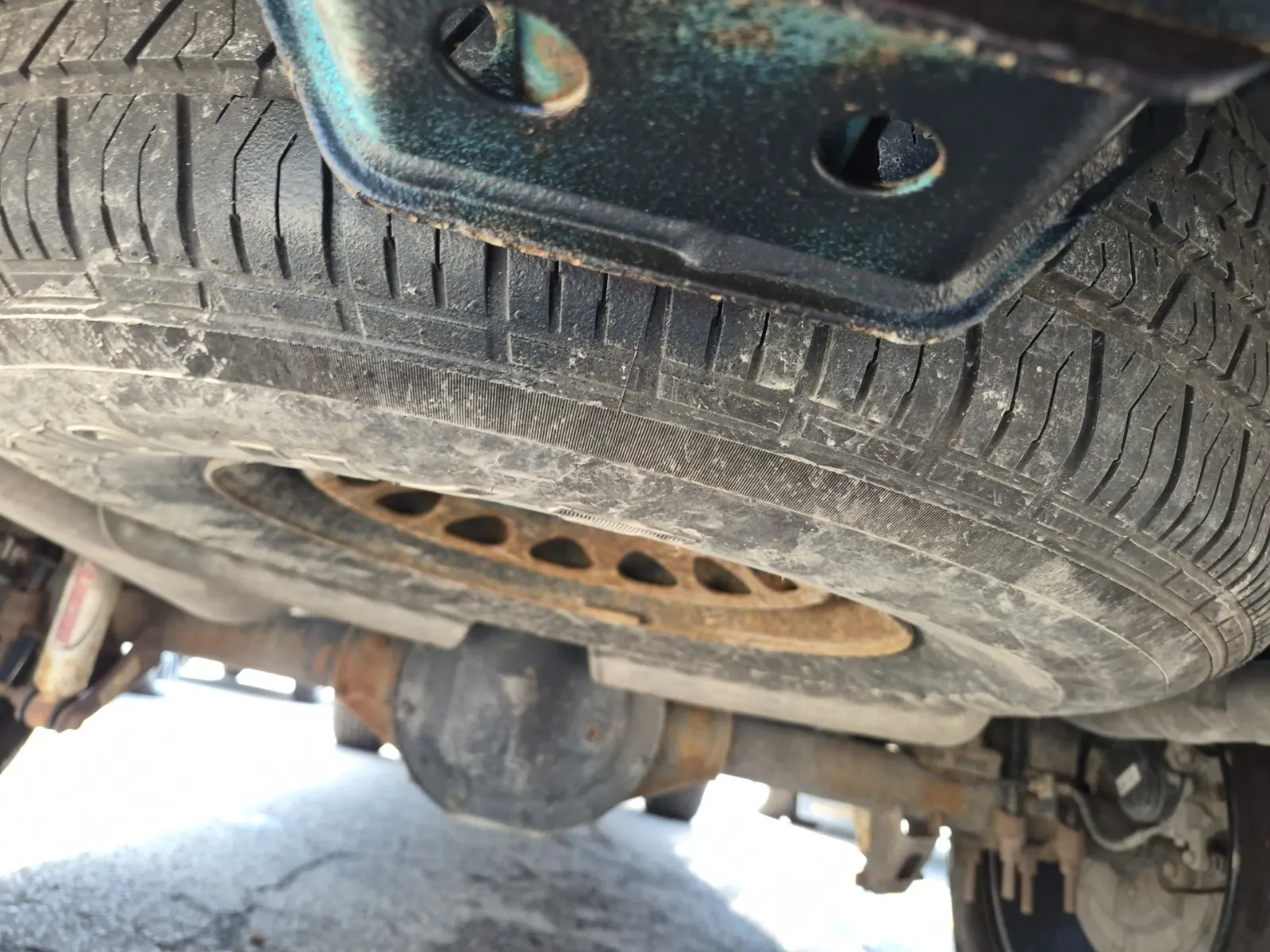 Spare Tire & Wheel Photo
