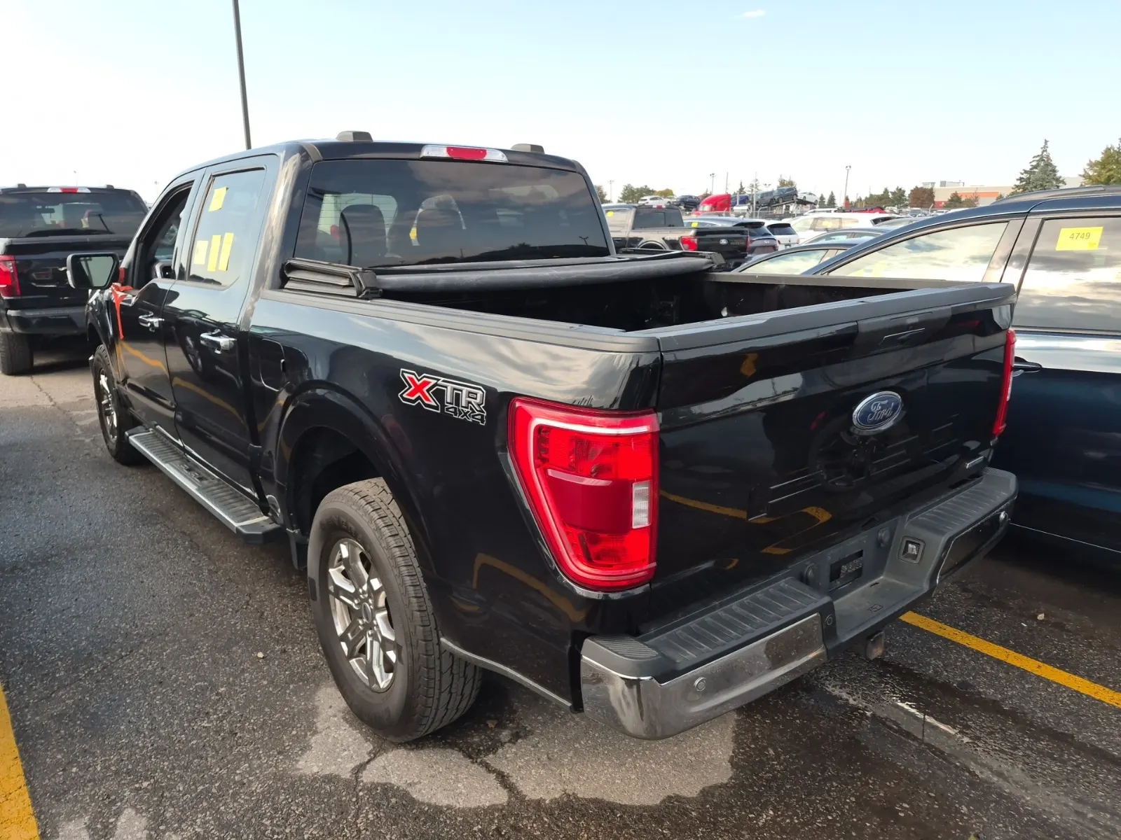 Driver Rear 3/4 Photo