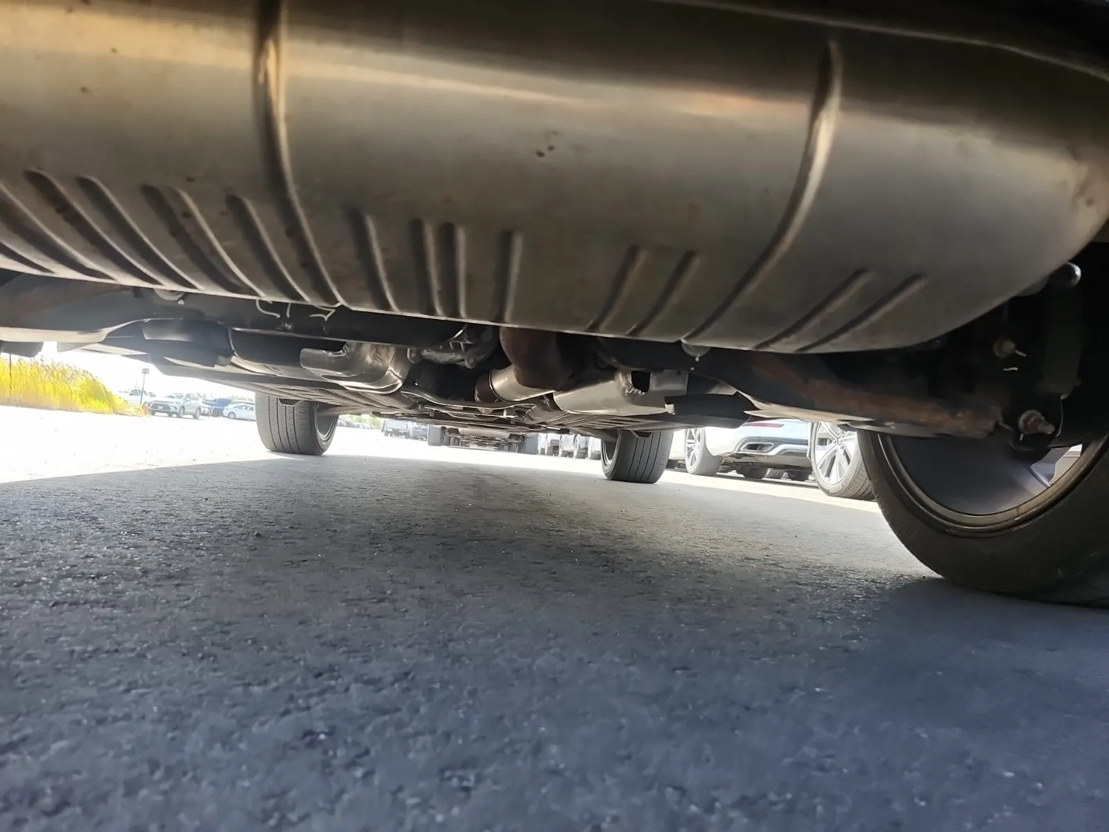 Undercarriage - Rear Photo