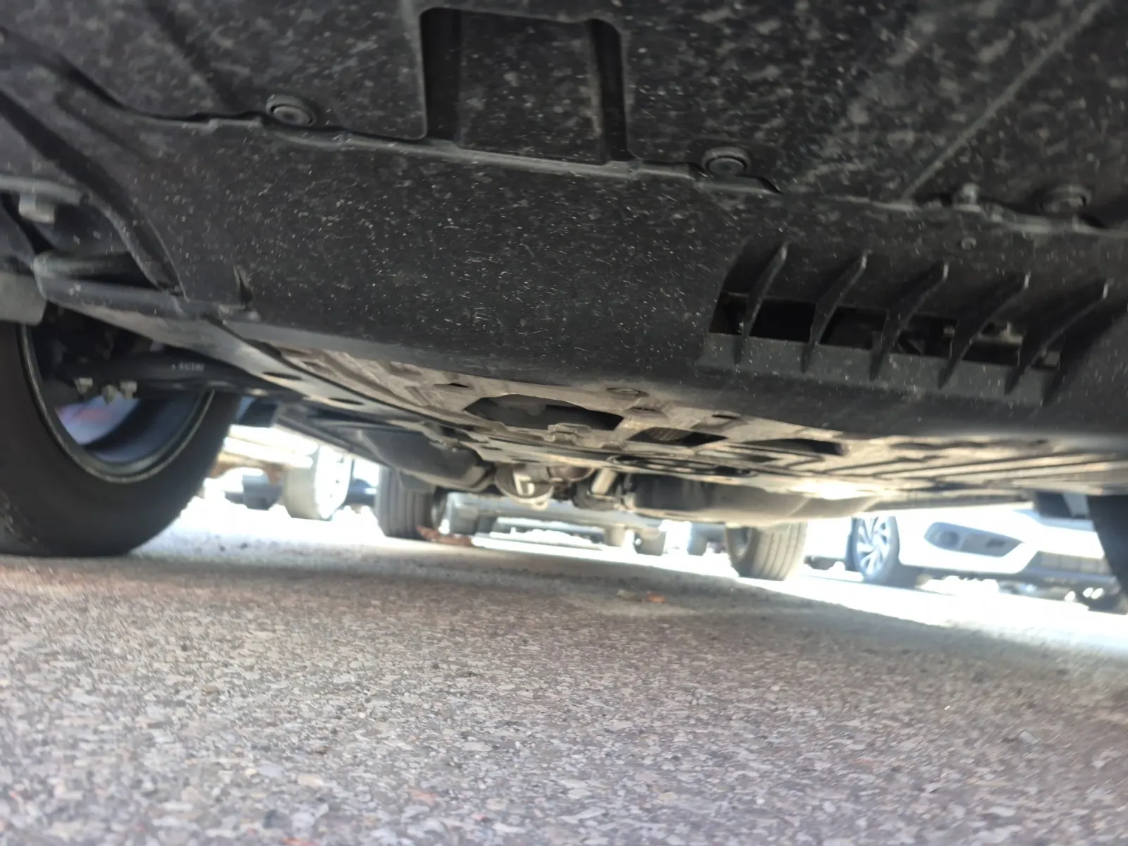 Undercarriage - Front Photo