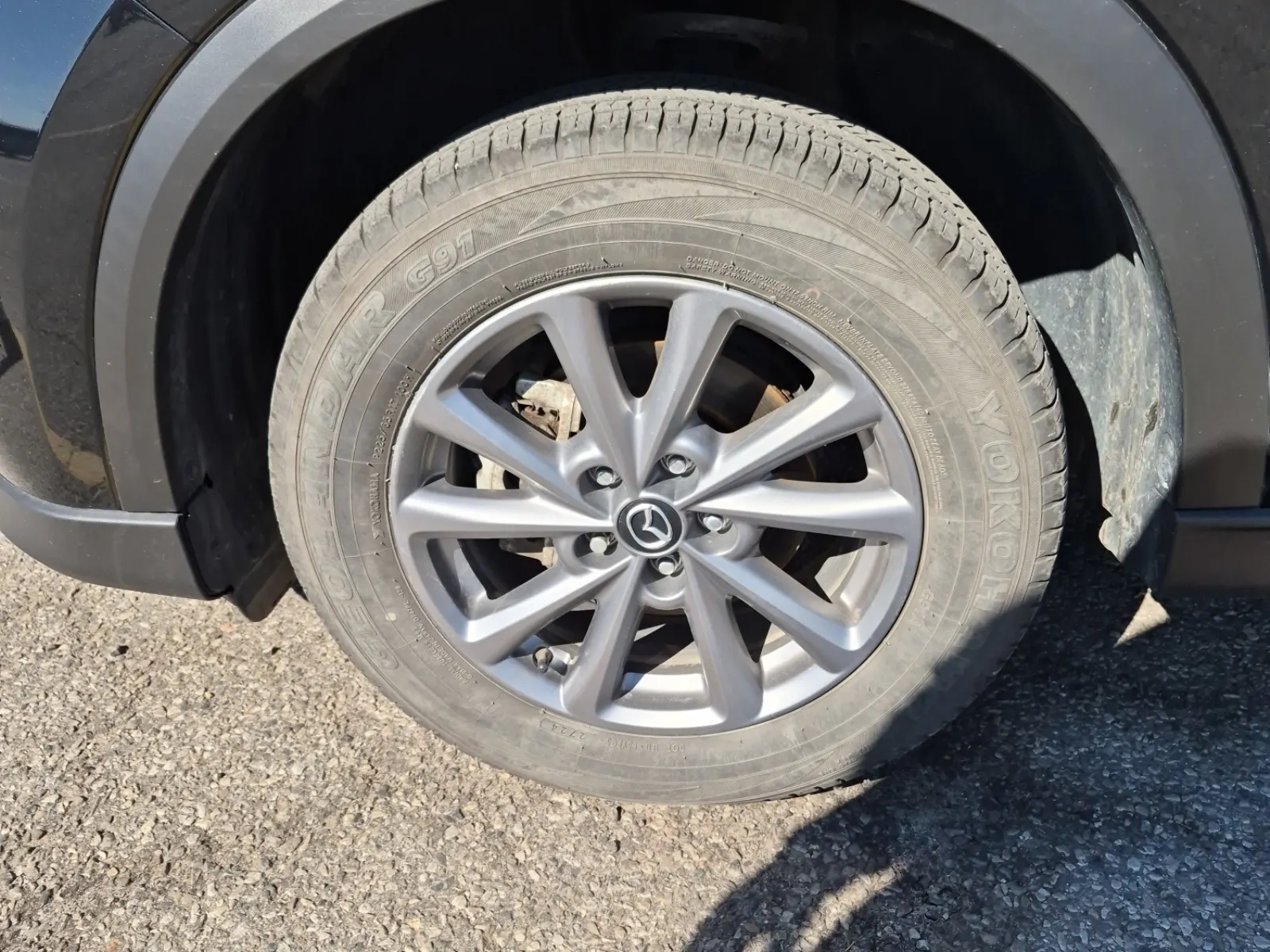 Front driver wheel/tire photo