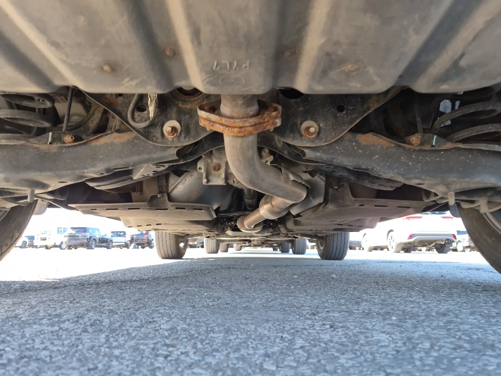 Undercarriage - Rear Photo