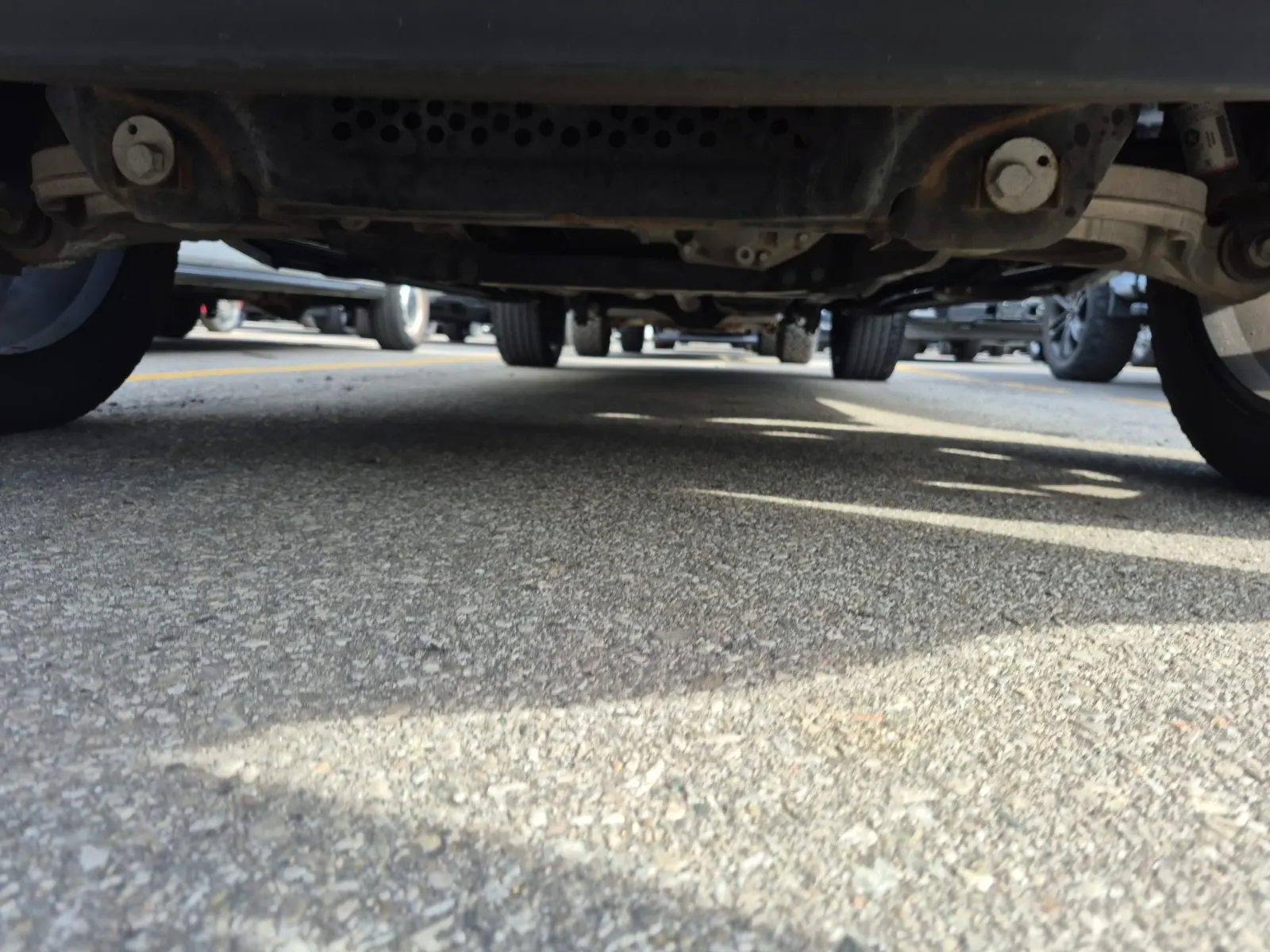 Undercarriage - Front Photo