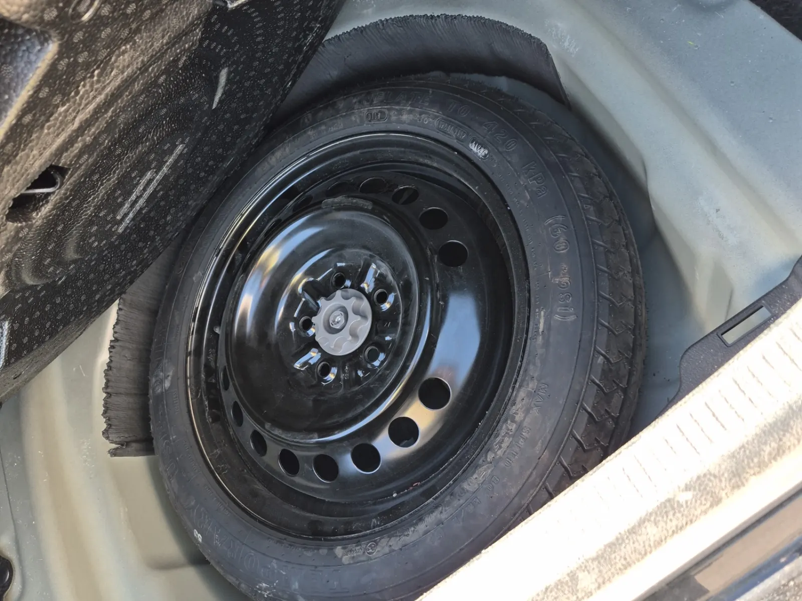 Spare Tire & Wheel Photo