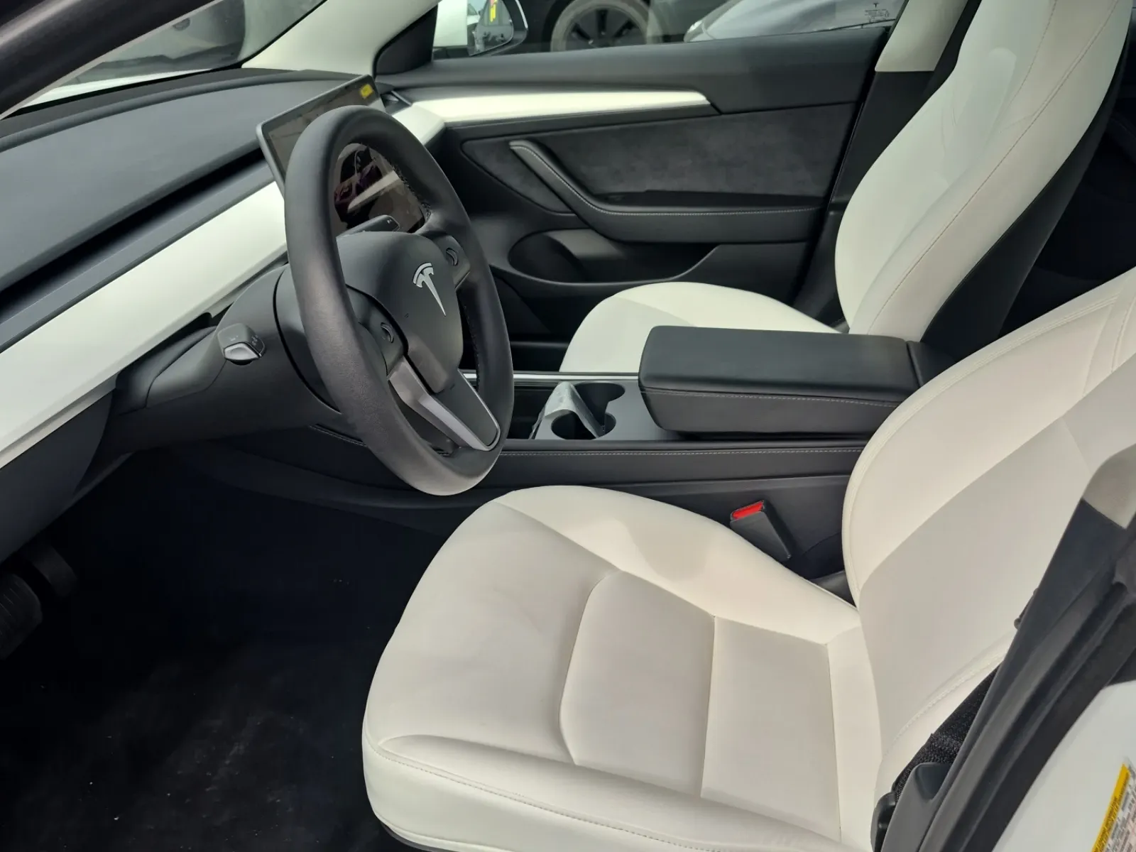 Front Interior Photo