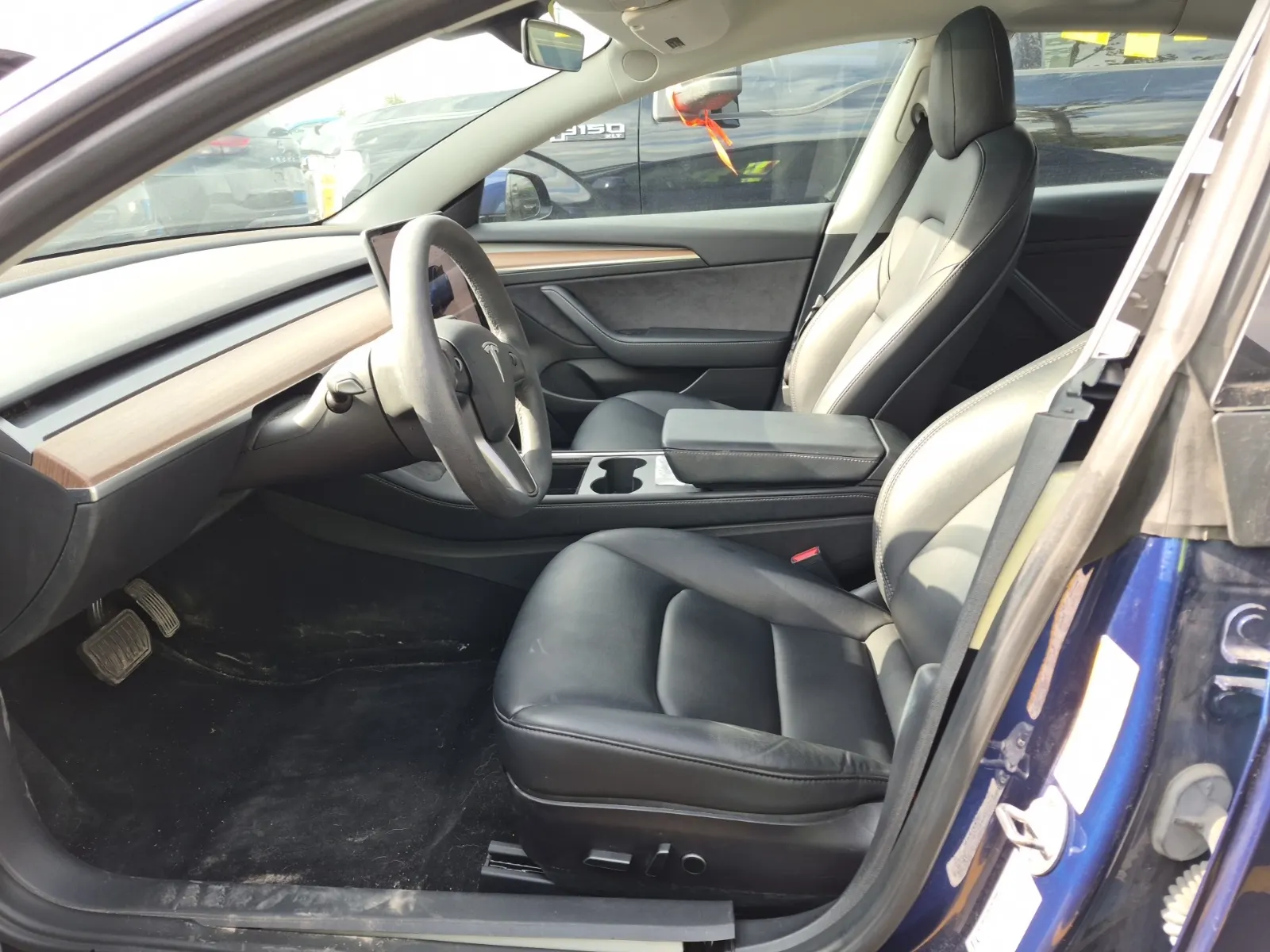 Front Interior Photo