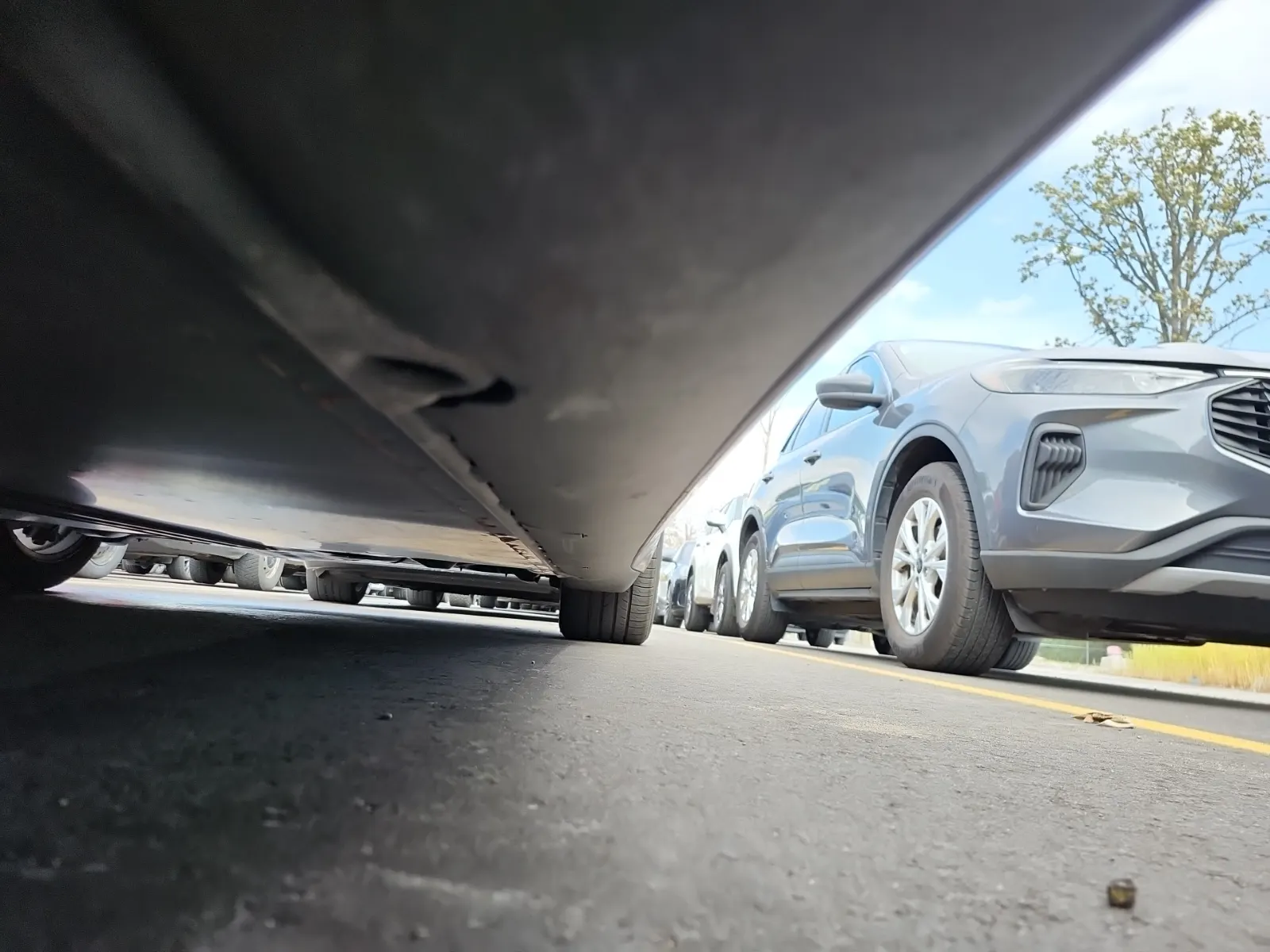 Undercarriage - Driver Photo