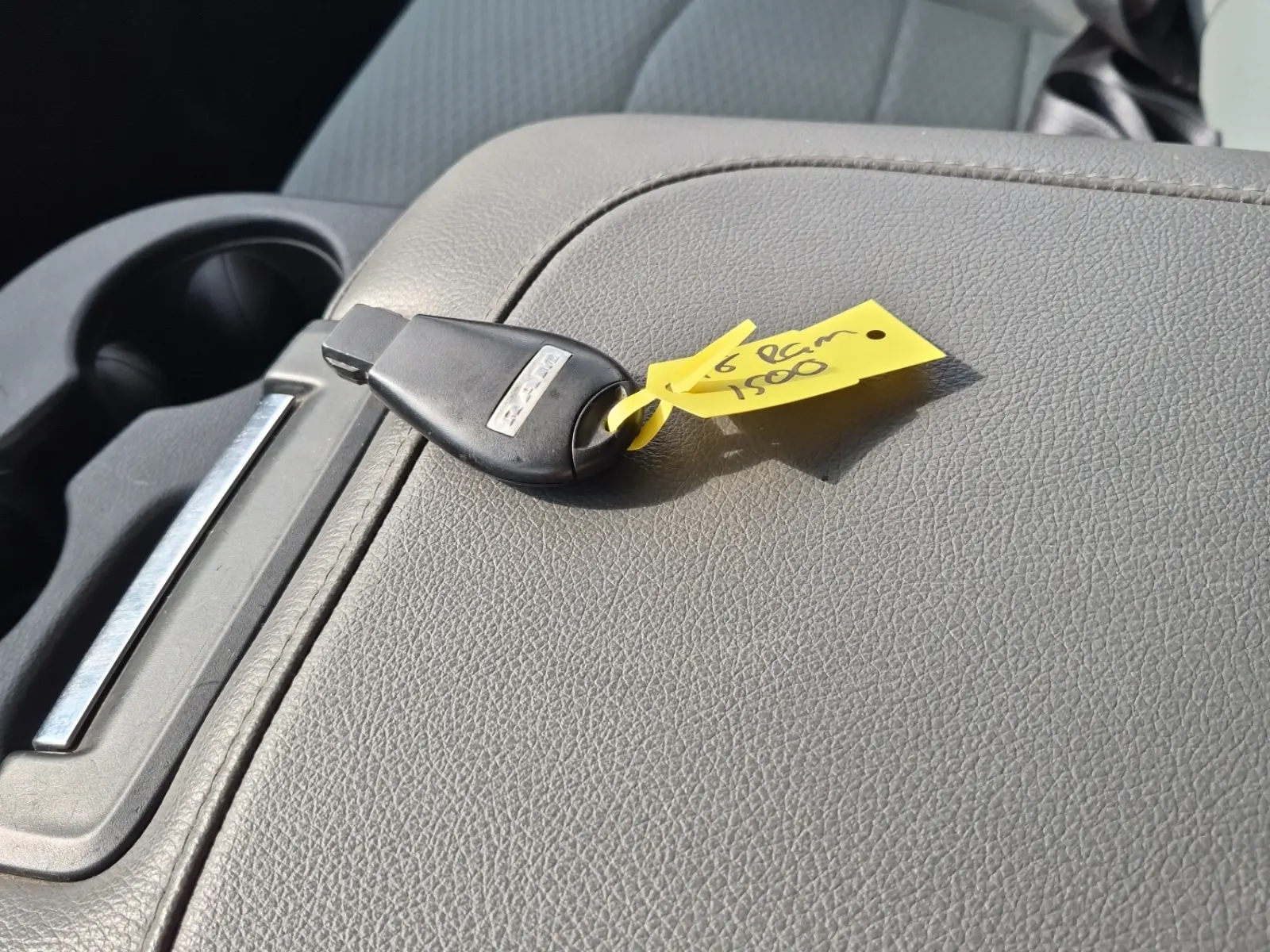 Keys/Fobs/Manual Photo