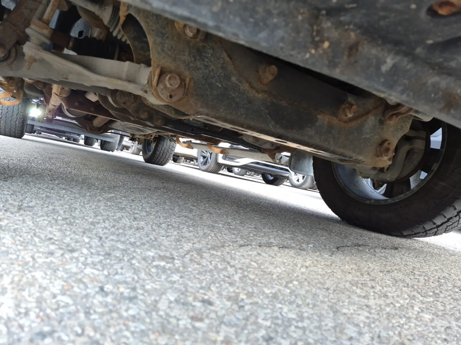 Undercarriage - Front Photo