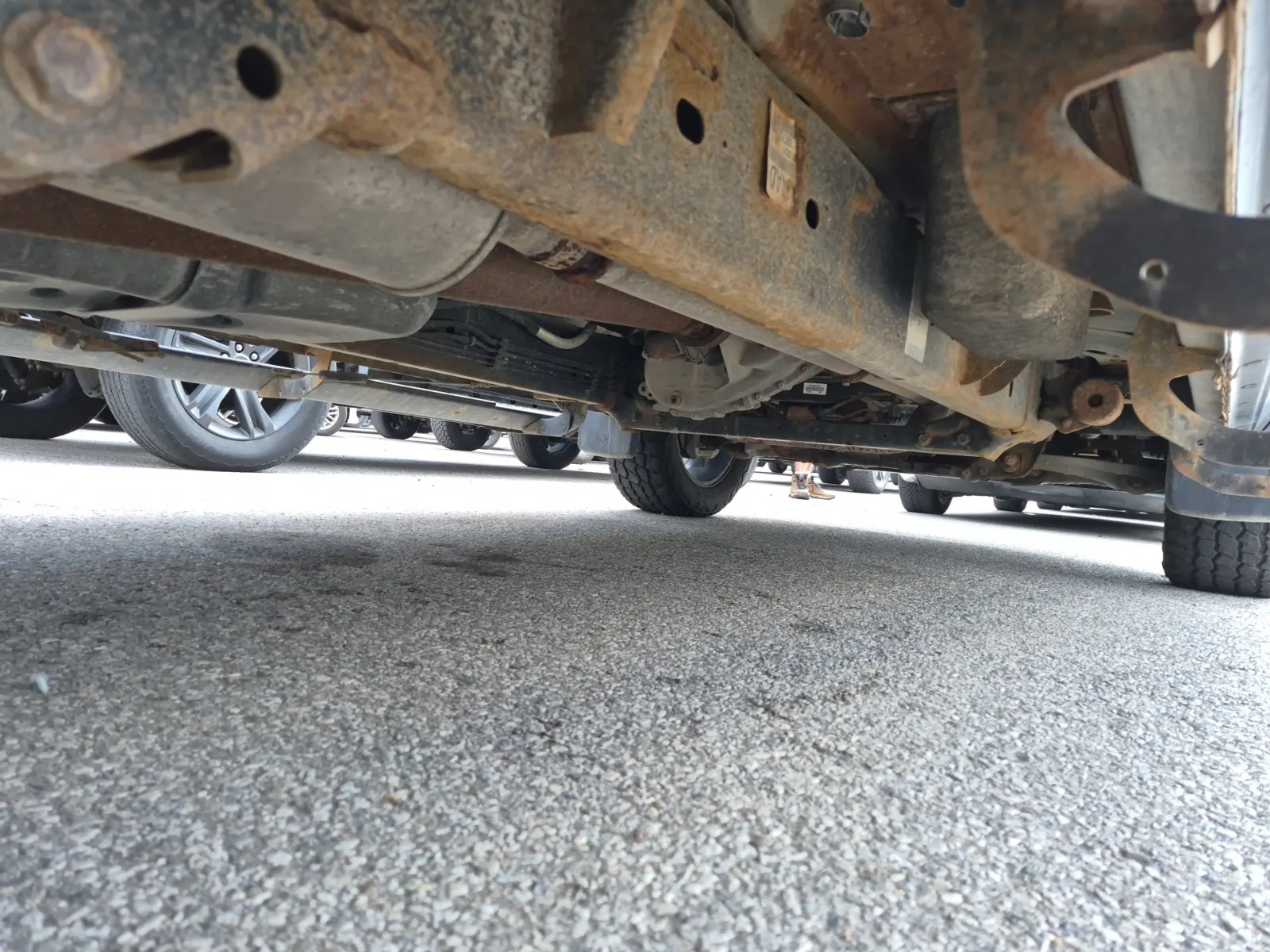 Undercarriage - Passenger Photo