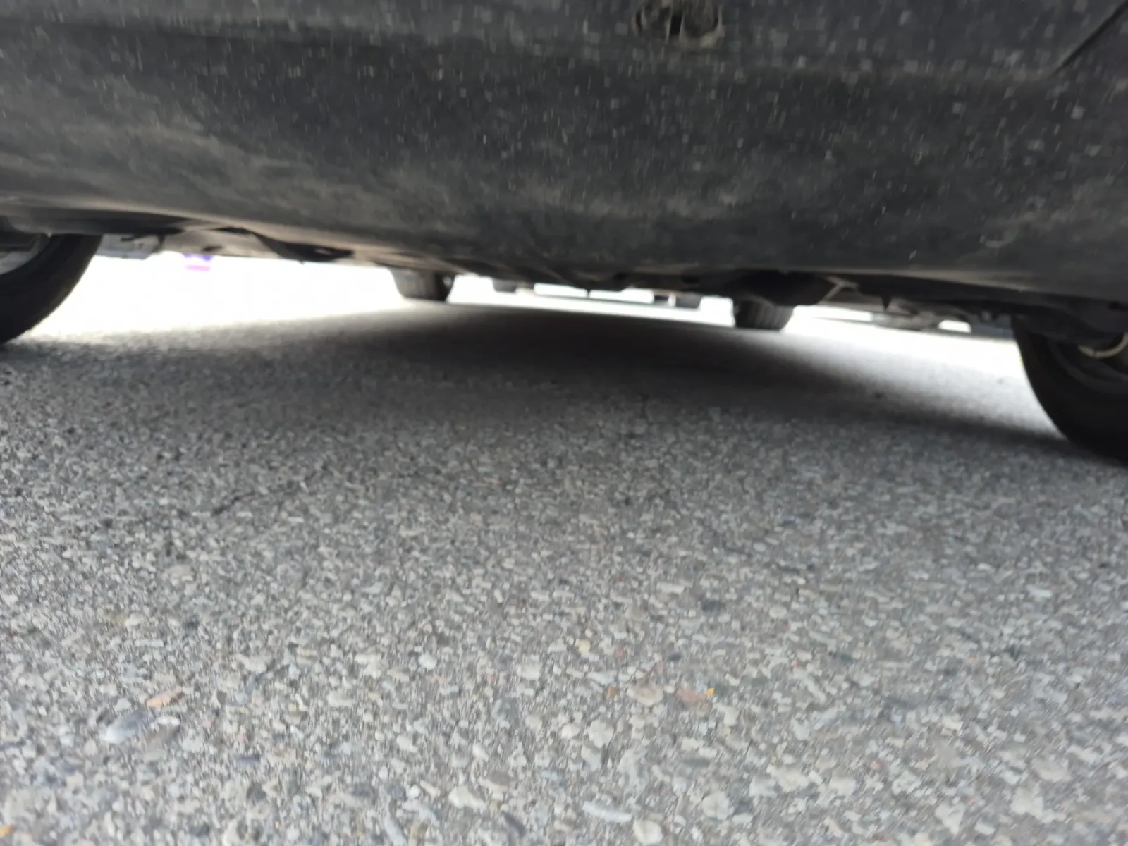 Undercarriage - Rear Photo
