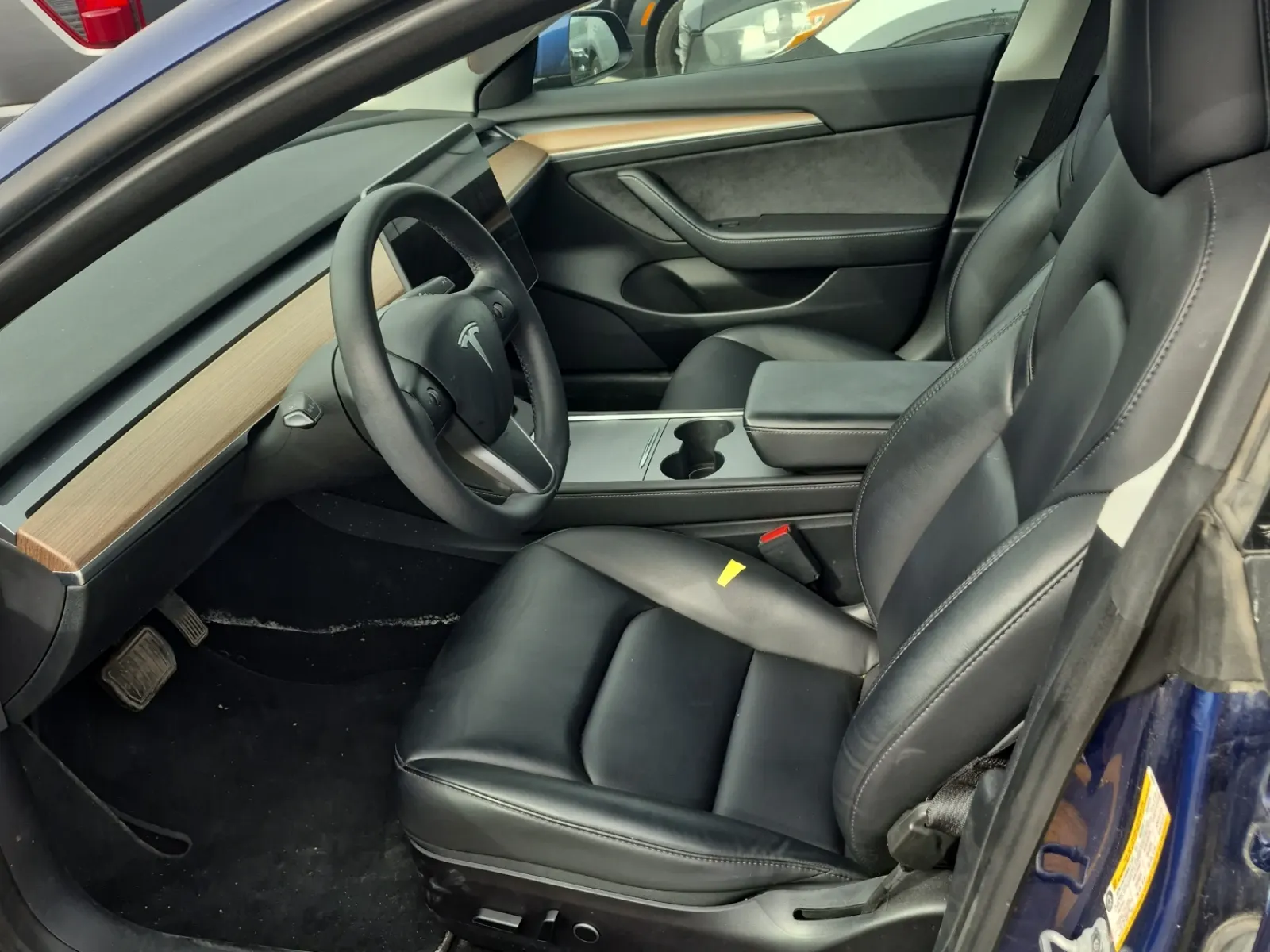 Front Interior Photo