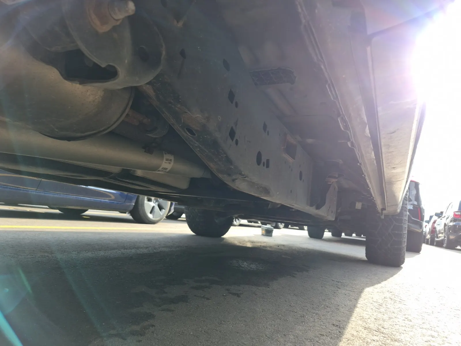 Undercarriage - Passenger Photo