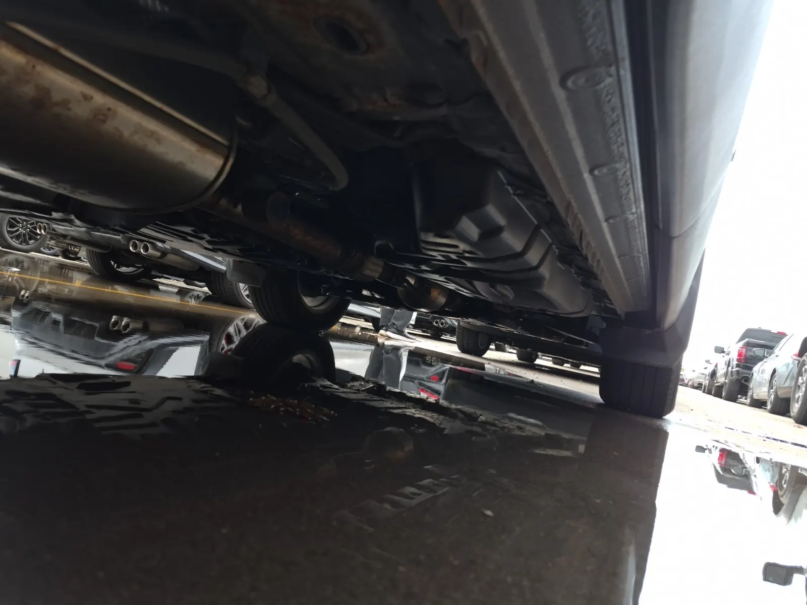 Undercarriage - Passenger Photo