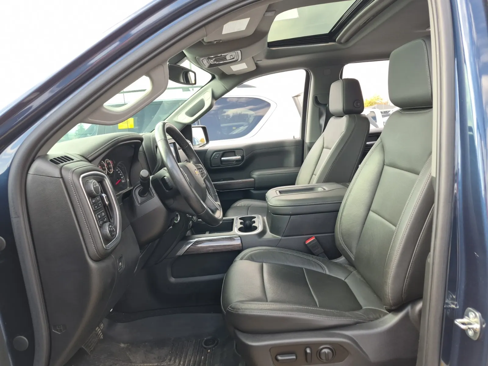 Front Interior Photo