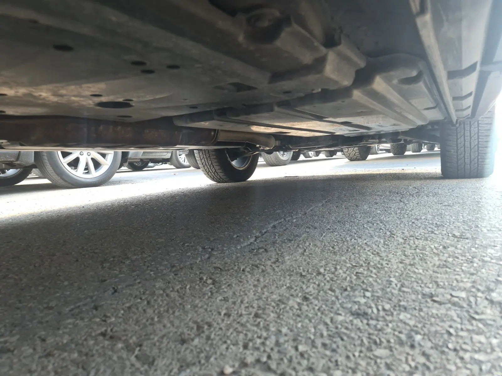 Undercarriage - Passenger Photo
