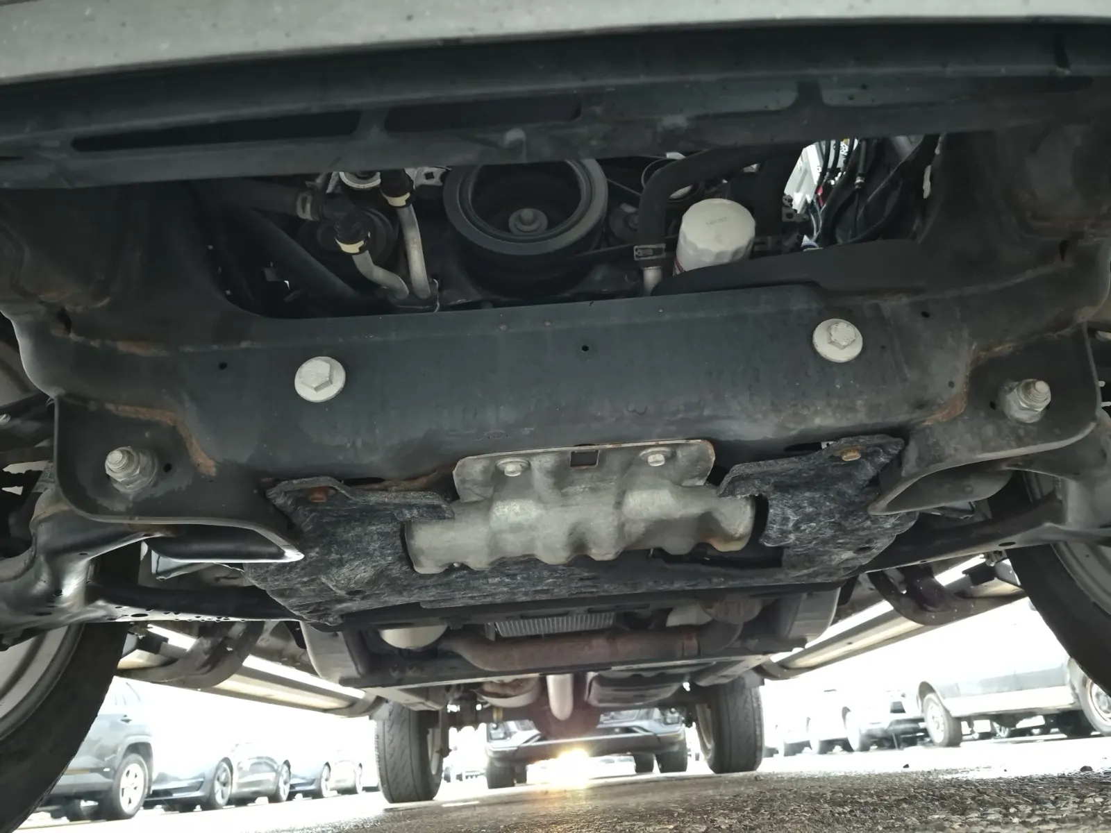 Undercarriage - Front Photo
