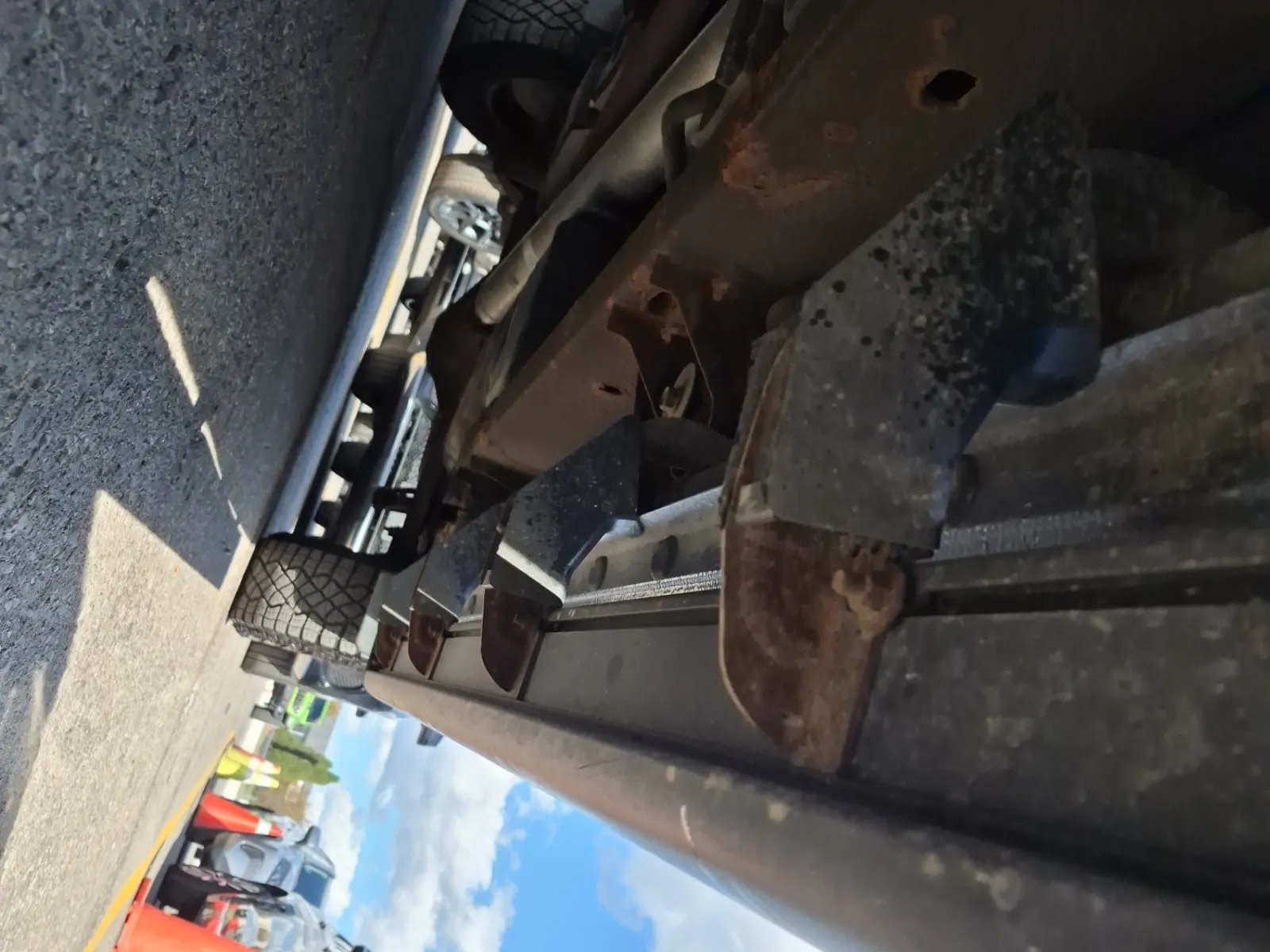 Undercarriage - Driver Photo