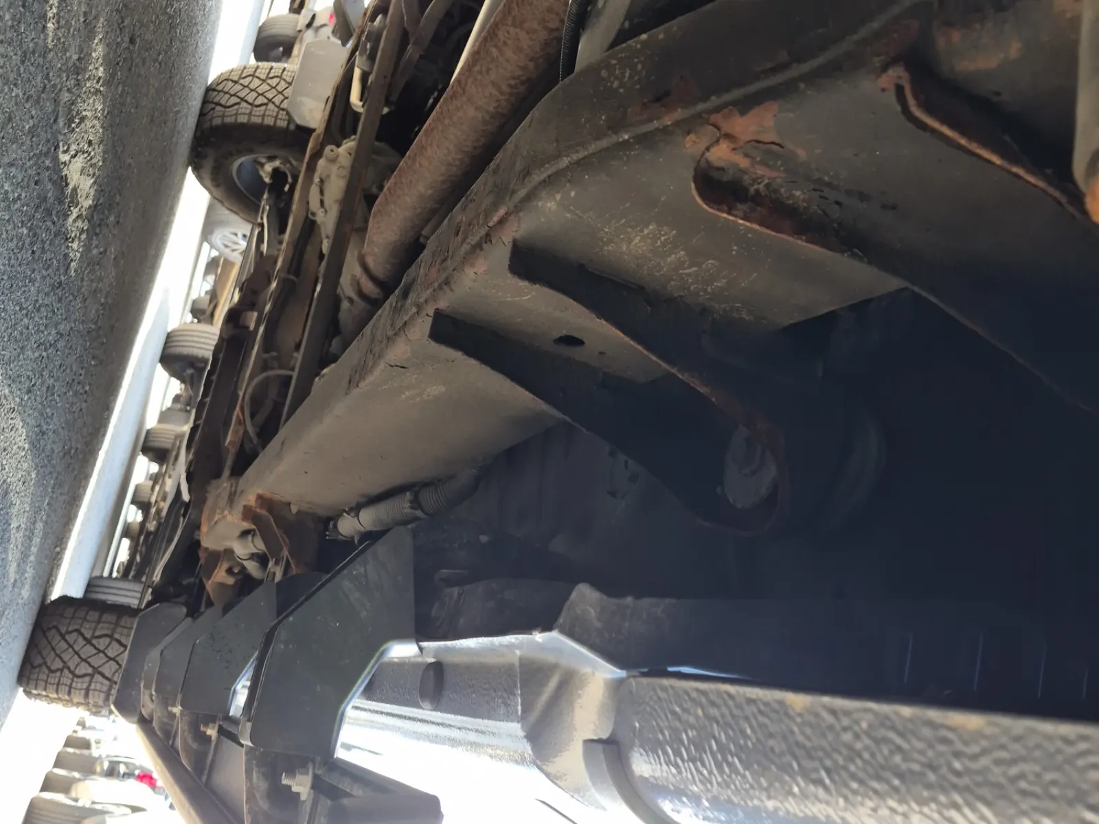 Undercarriage - Passenger Photo