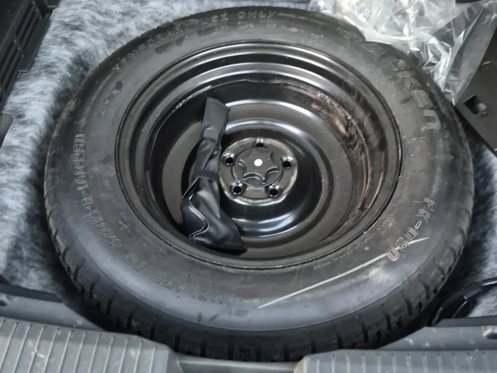 Spare Tire & Wheel Photo