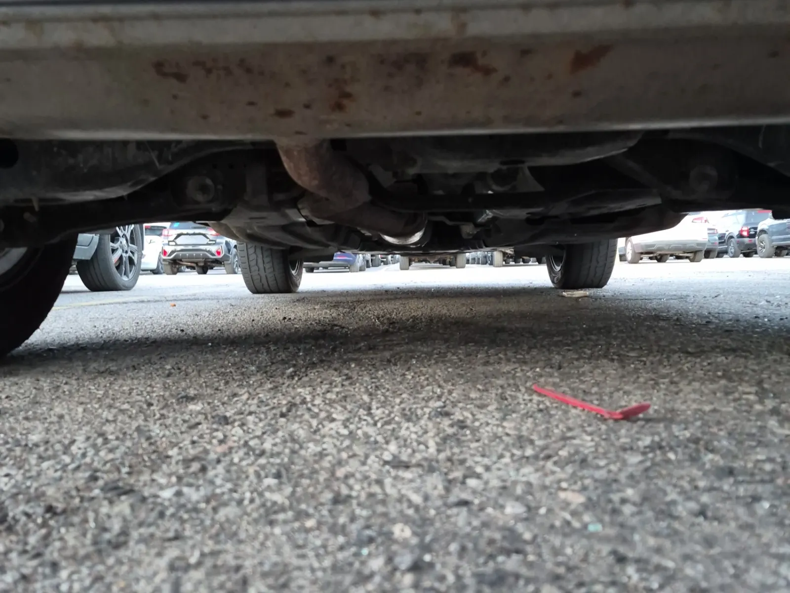 Undercarriage - Rear Photo