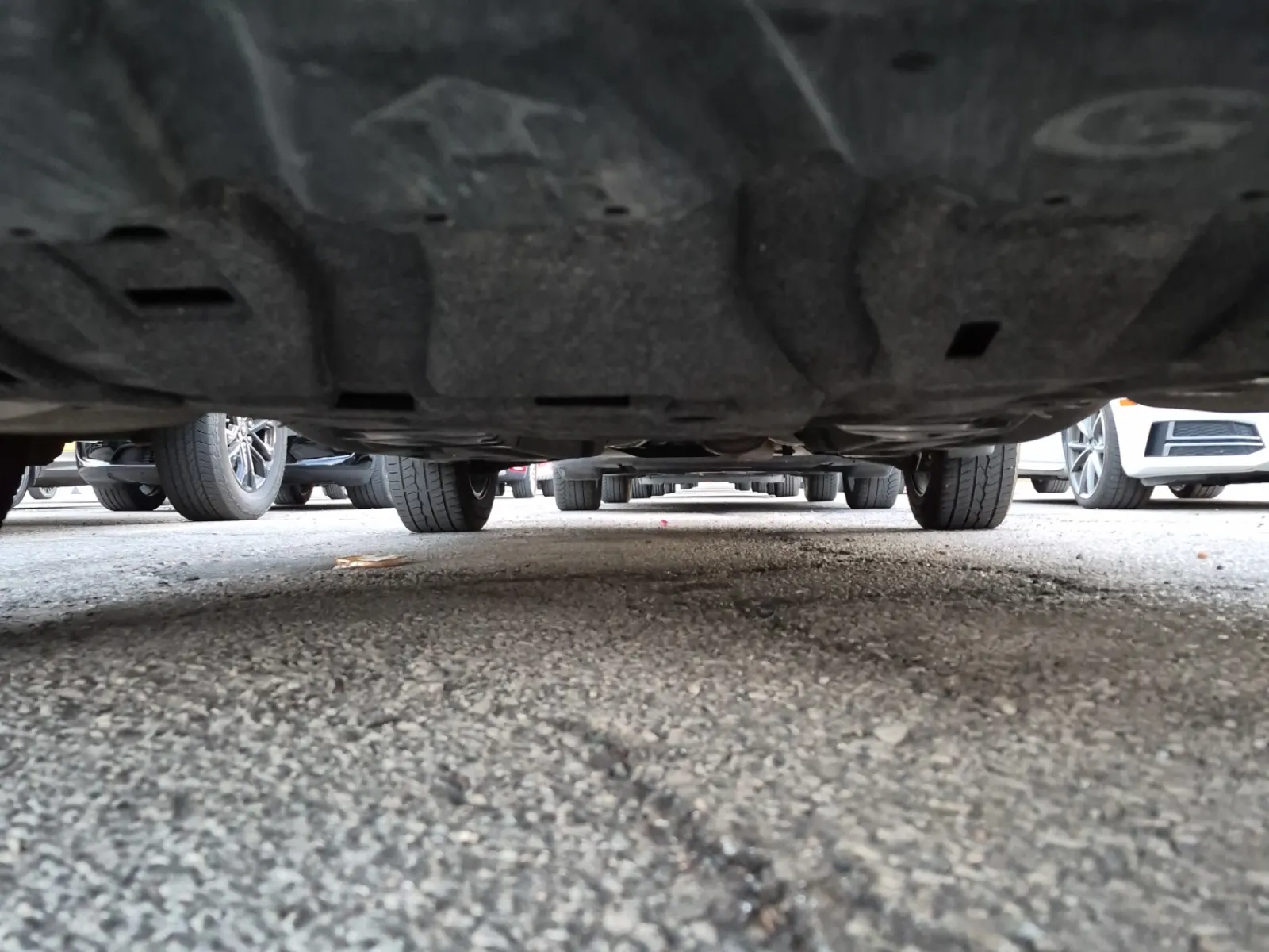 Undercarriage - Front Photo